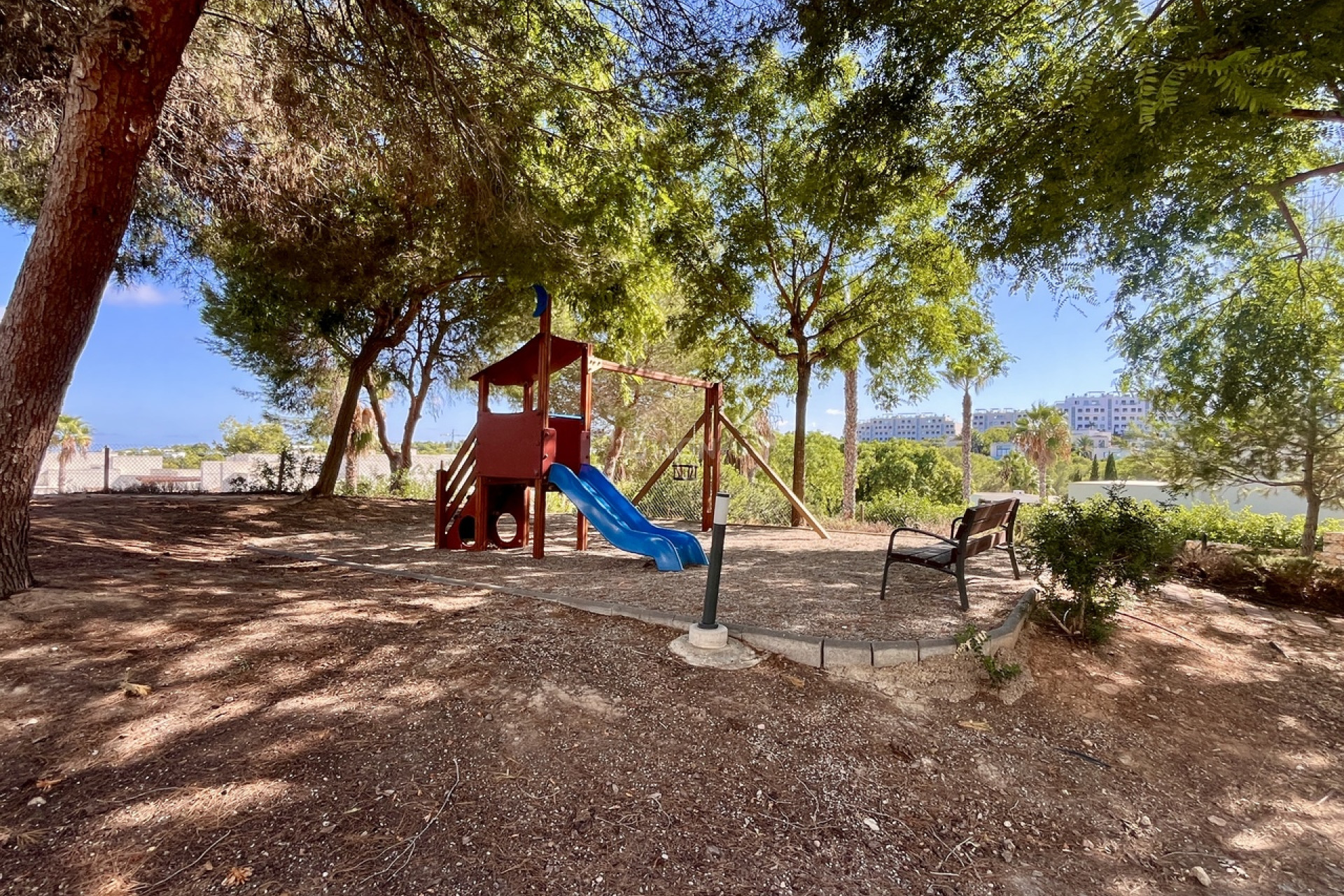 Odsprzedaż - Mieszkanie w bloku - Las Colinas Golf - Costa Blanca