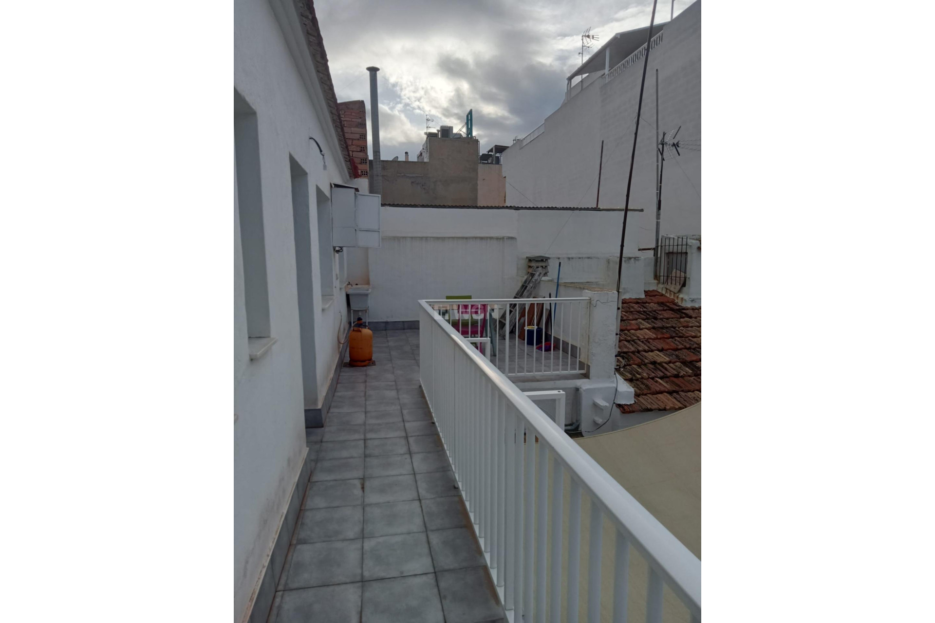 Odsprzedaż - Mieszkanie w bloku - Los Alcázares - Centro