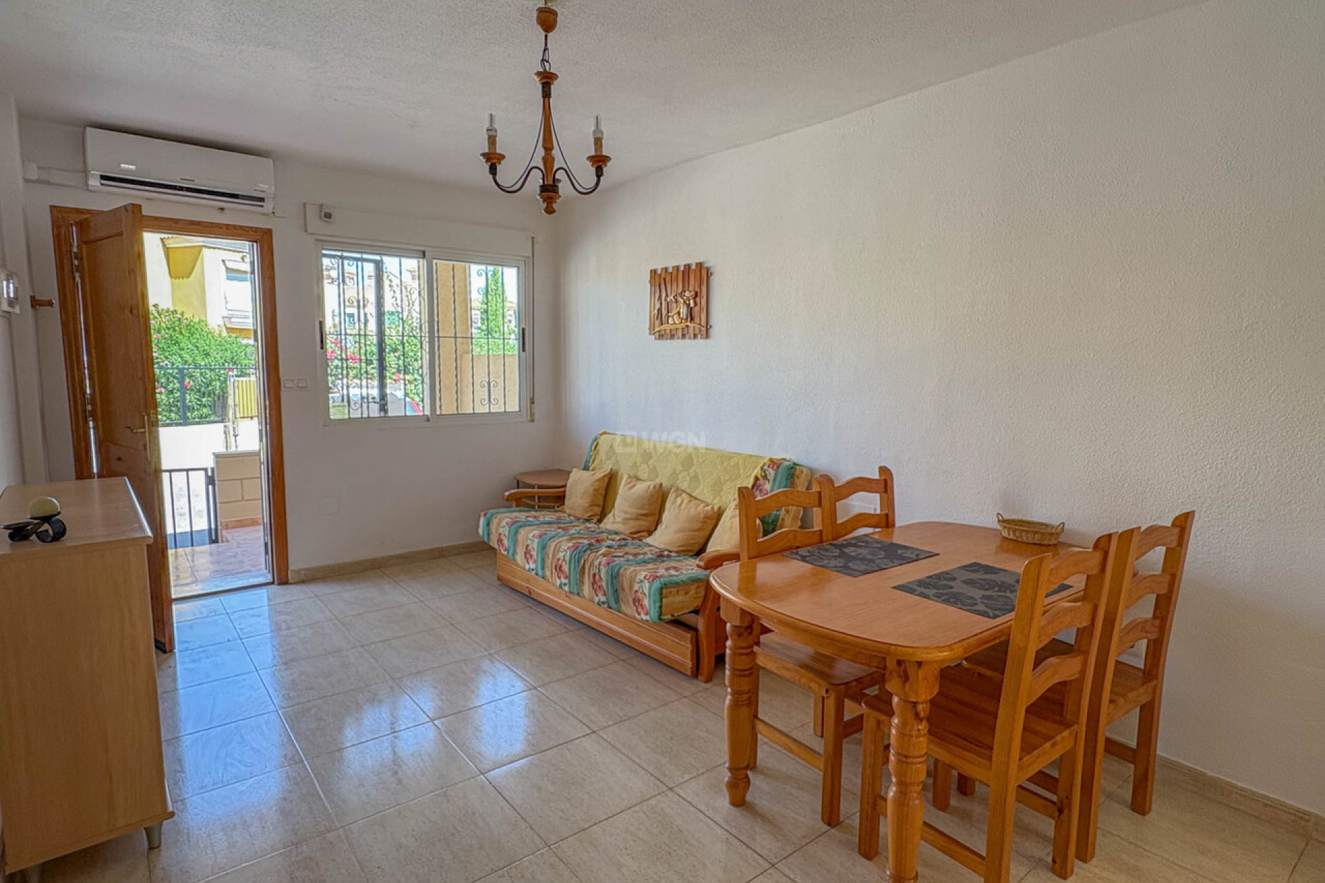 Odsprzedaż - Mieszkanie w bloku - Los Balcones - Costa Blanca