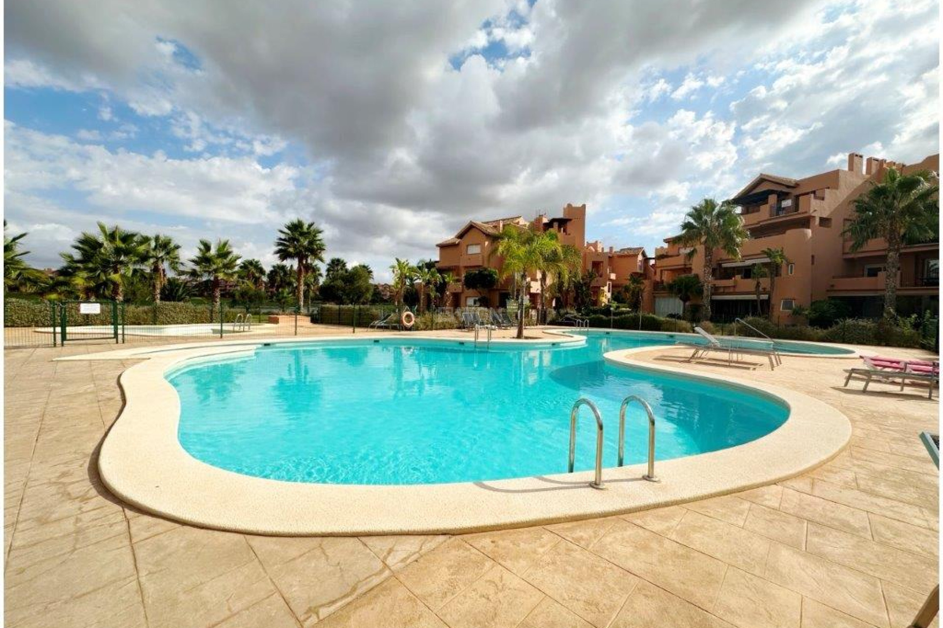 Odsprzedaż - Mieszkanie w bloku - Mar Menor Golf Resort - Inland