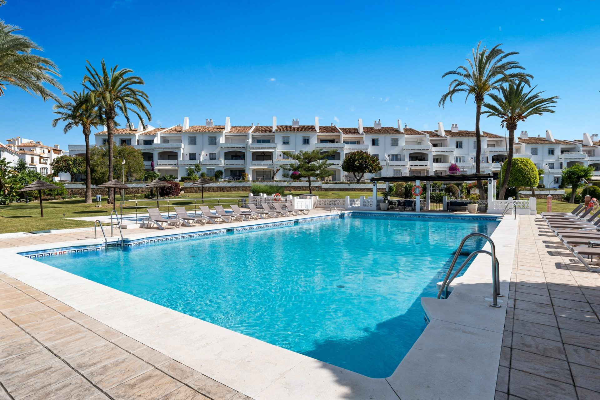Odsprzedaż - Mieszkanie w bloku - Marbella - Nueva Andalucia