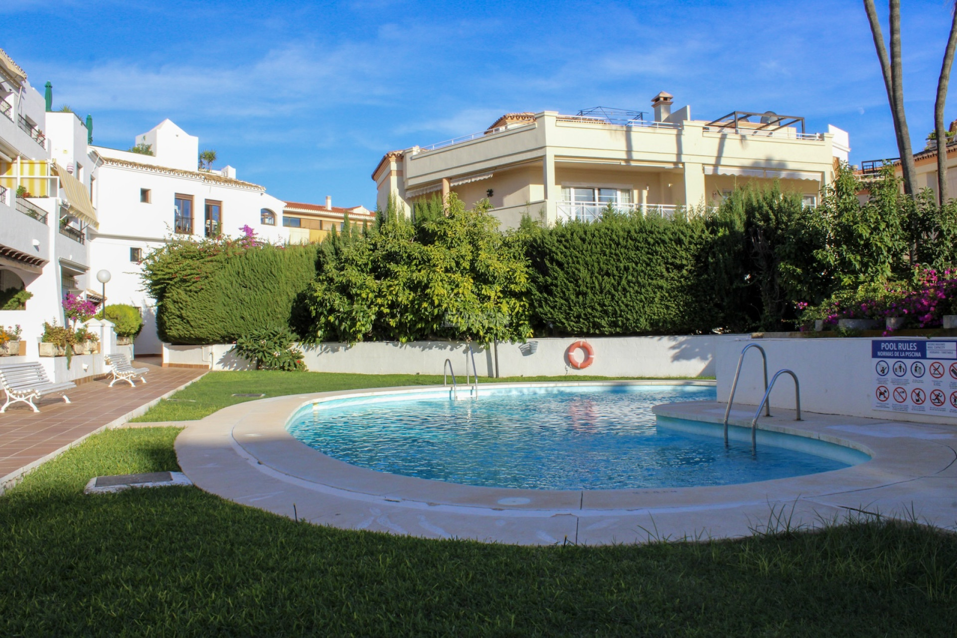 Odsprzedaż - Mieszkanie w bloku - Nerja - Costa del Sol