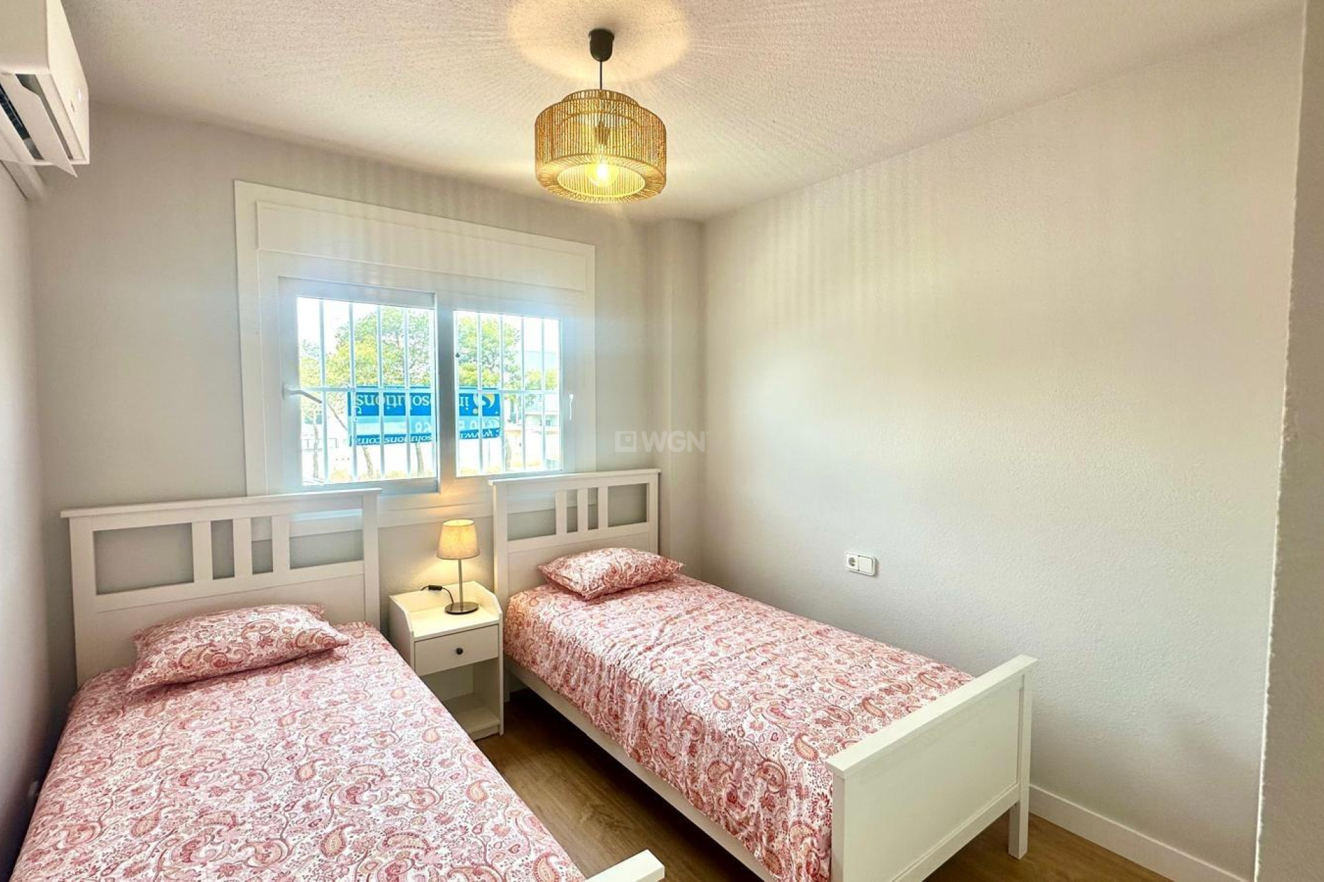 Odsprzedaż - Mieszkanie w bloku - Orihuela Costa - Campoamor