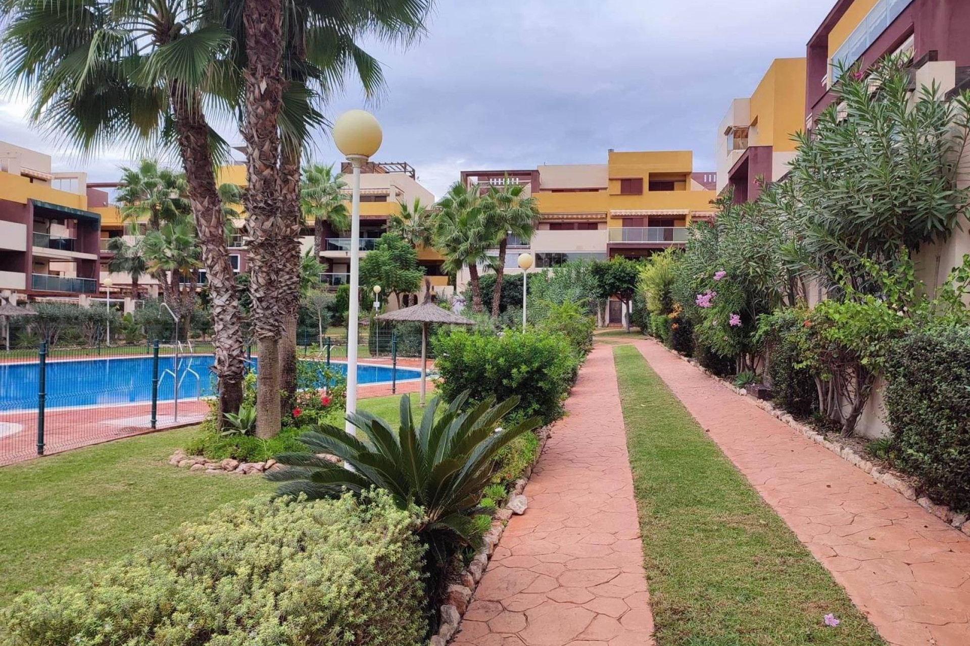 Odsprzedaż - Mieszkanie w bloku - Orihuela Costa - Horizonte - La Campana