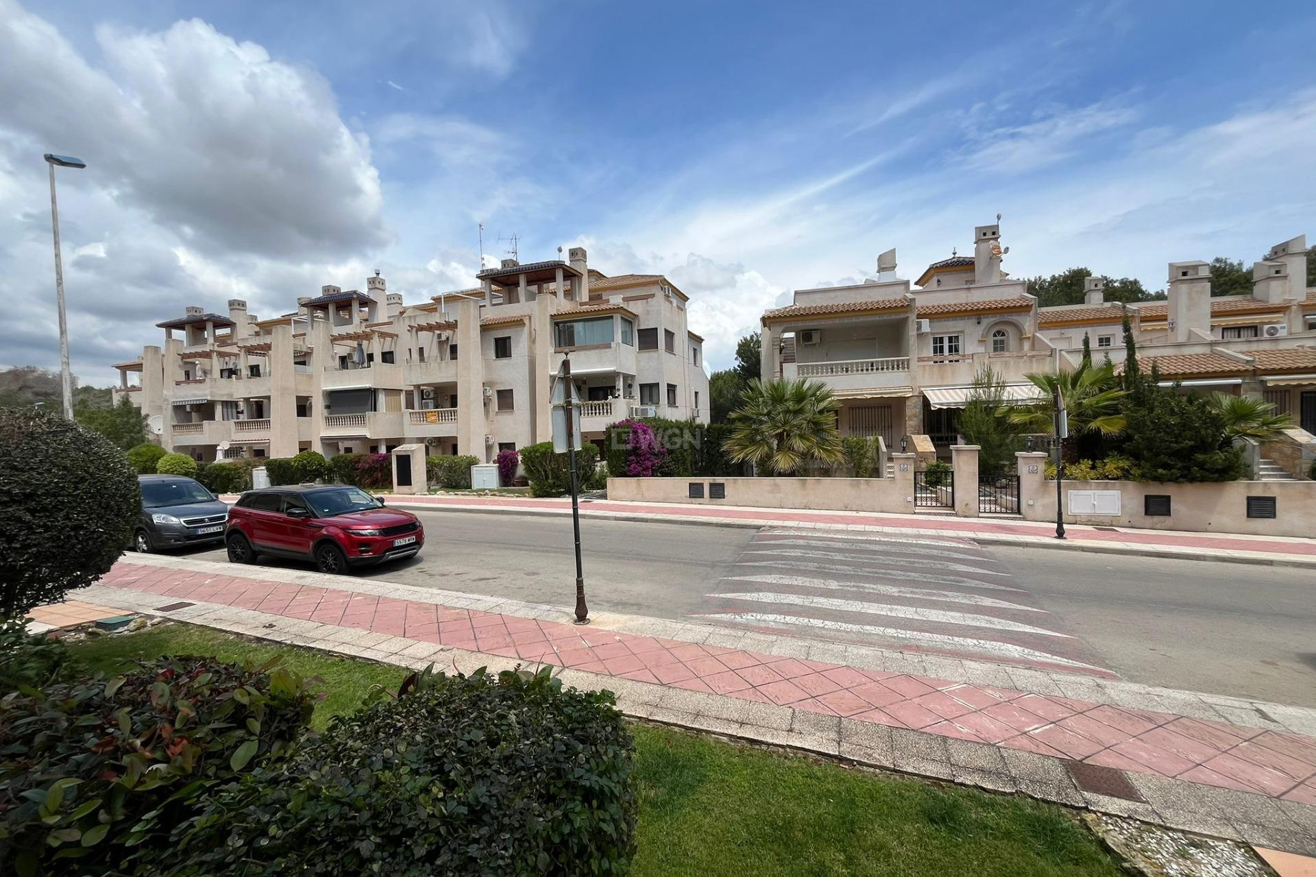 Odsprzedaż - Mieszkanie w bloku - Orihuela Costa - Las Ramblas