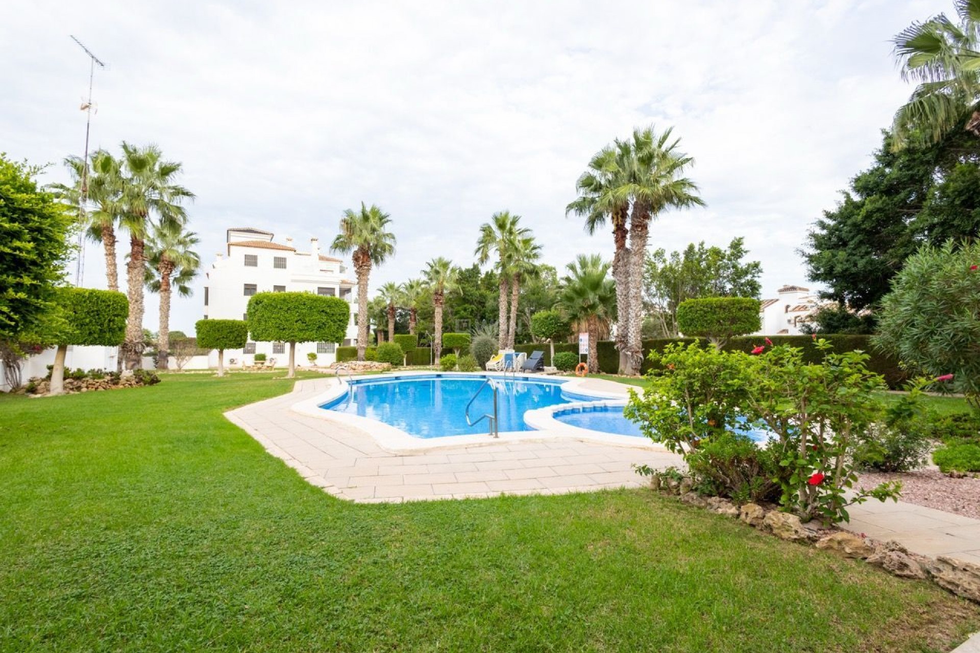 Odsprzedaż - Mieszkanie w bloku - Orihuela Costa - Villamartín
