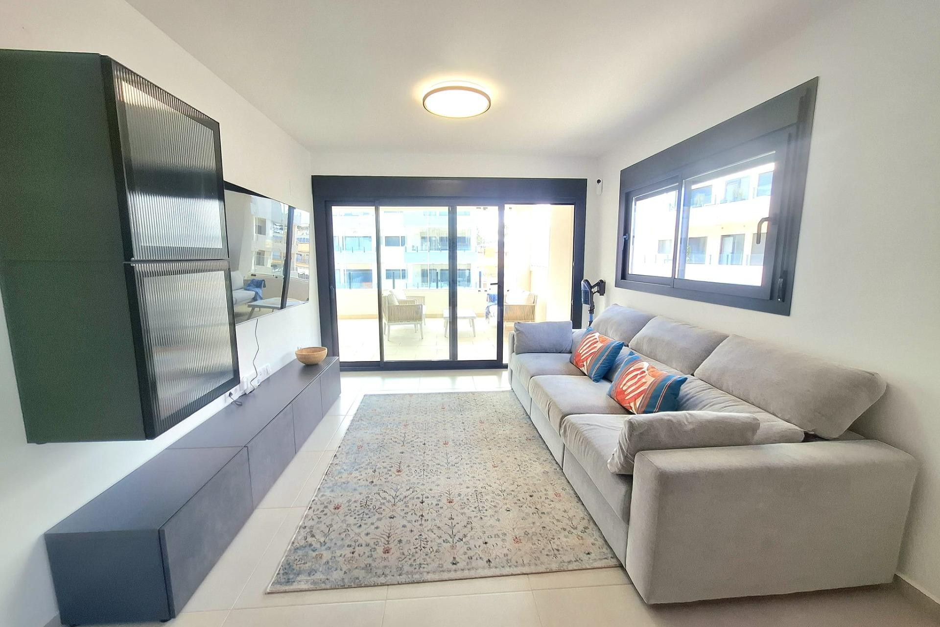 Odsprzedaż - Mieszkanie w bloku - Orihuela Costa - Villamartín