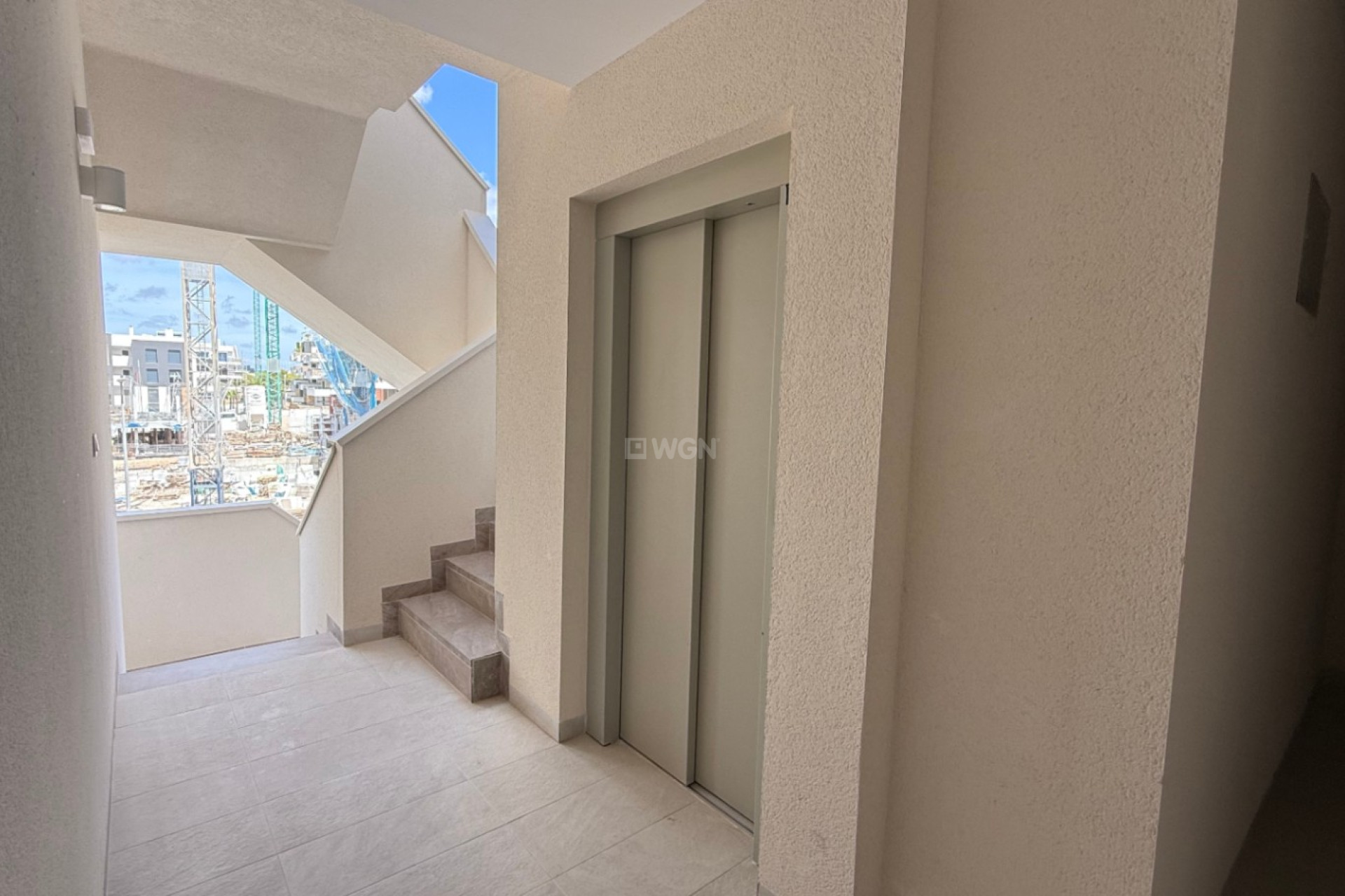 Odsprzedaż - Mieszkanie w bloku - Orihuela - Inland