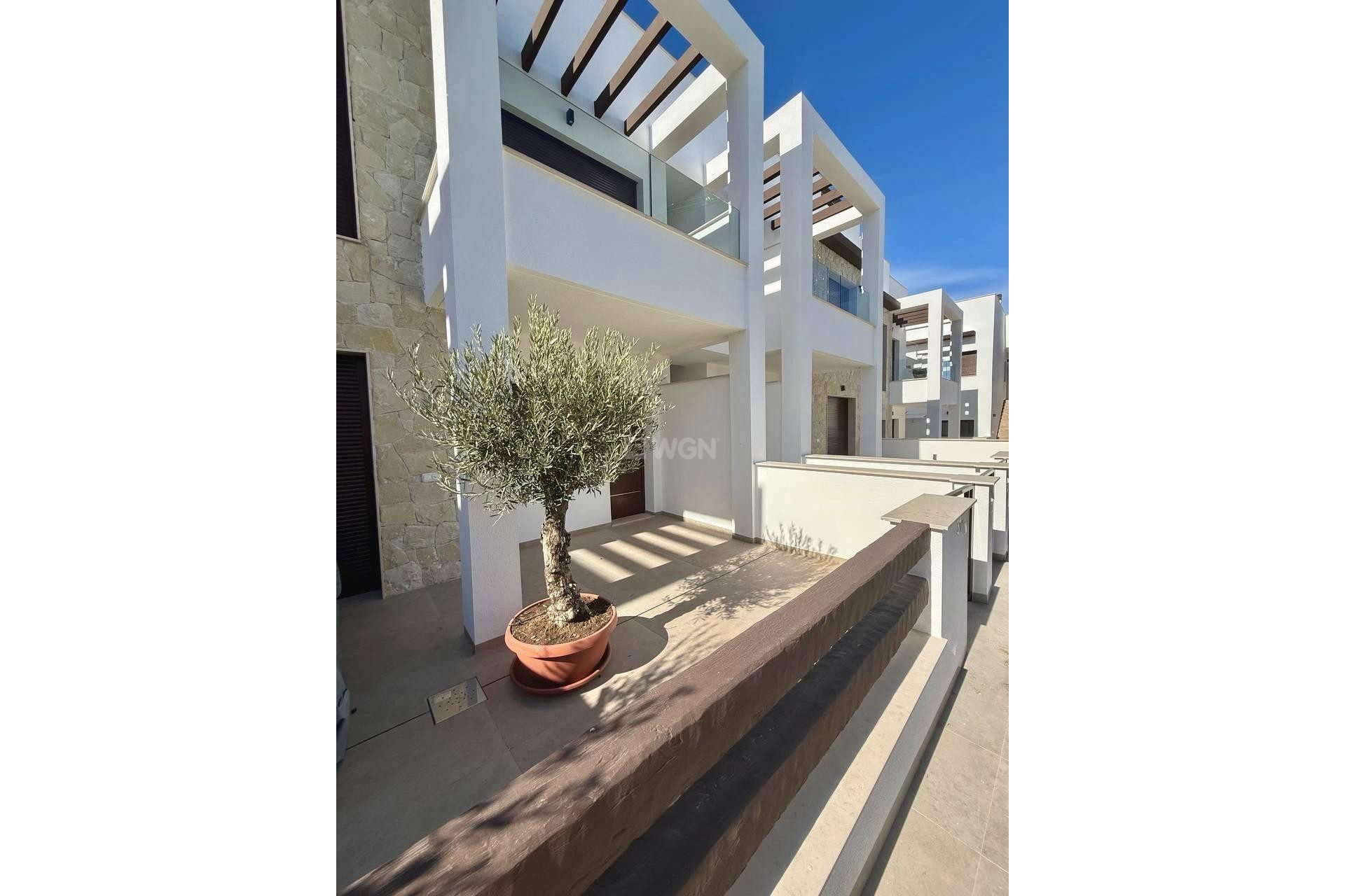 Odsprzedaż - Mieszkanie w bloku - Orihuela - Urbanización Perla Del Mar
