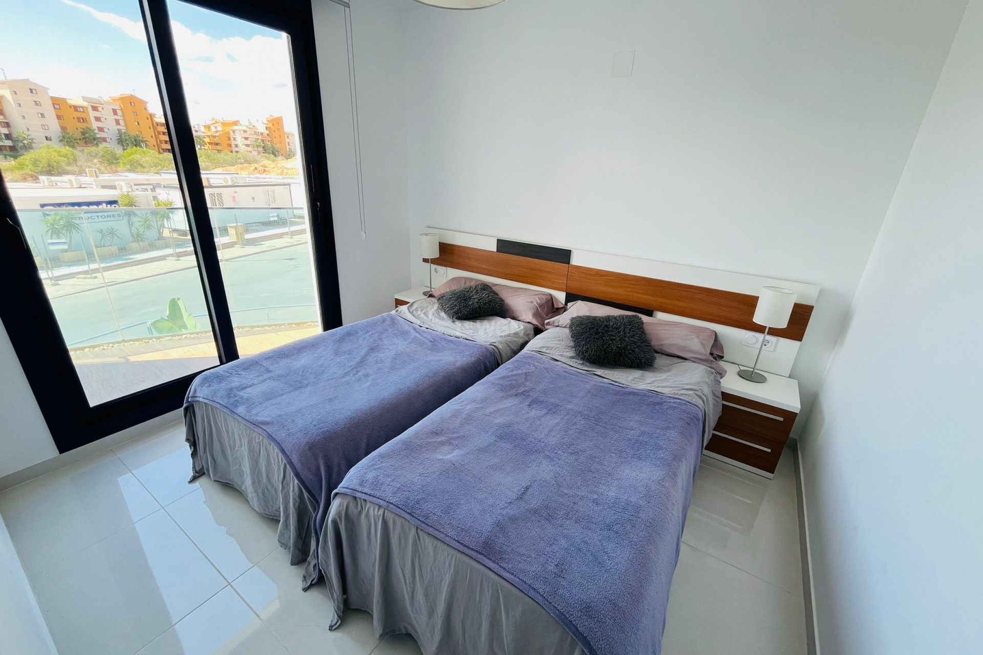 Odsprzedaż - Mieszkanie w bloku - Punta Prima - Costa Blanca