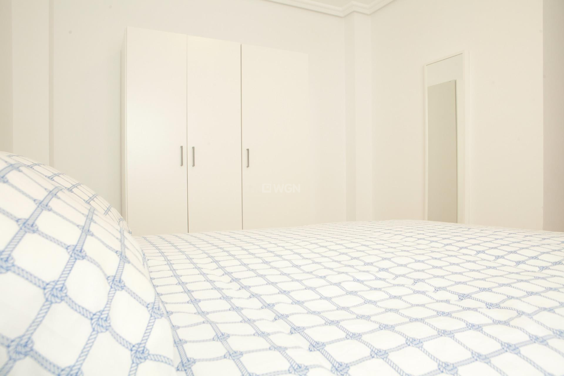 Odsprzedaż - Mieszkanie w bloku - Santa Pola - Centro