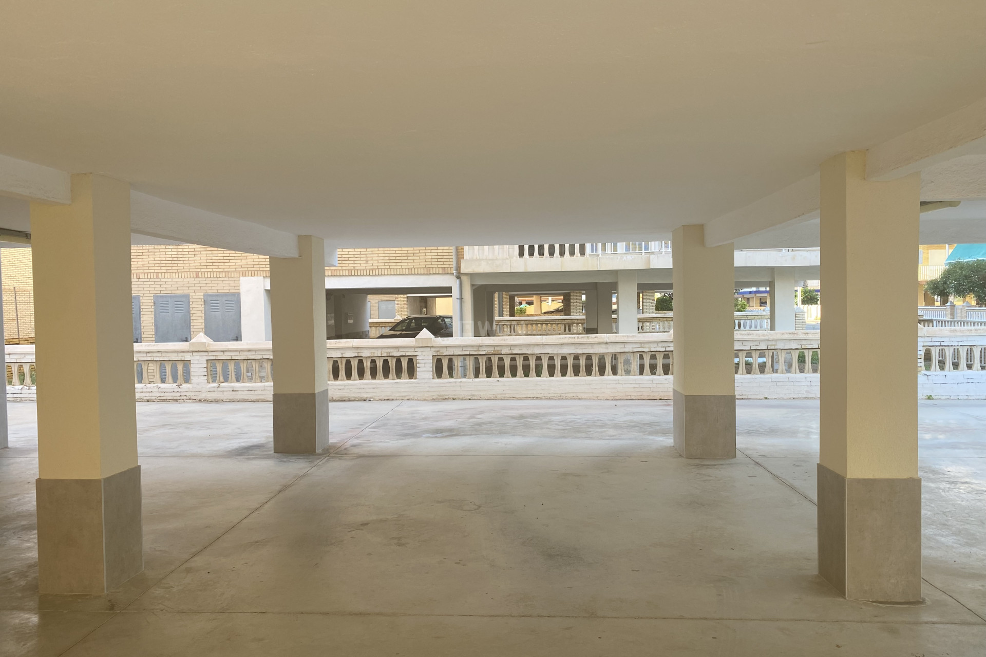 Odsprzedaż - Mieszkanie w bloku - Santa Pola - Costa Blanca