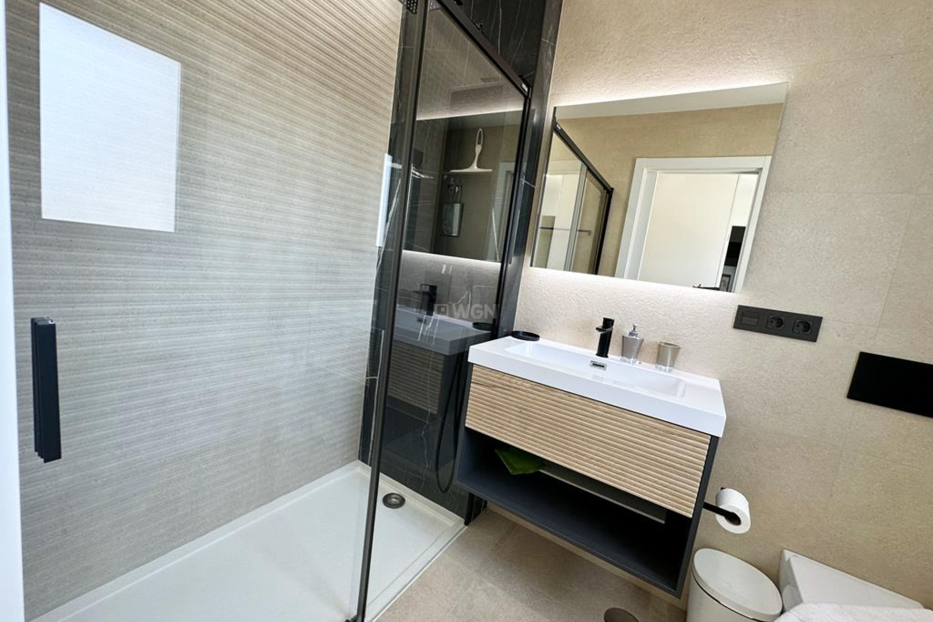 Odsprzedaż - Mieszkanie w bloku - Santa Rosalia Resort - Inland