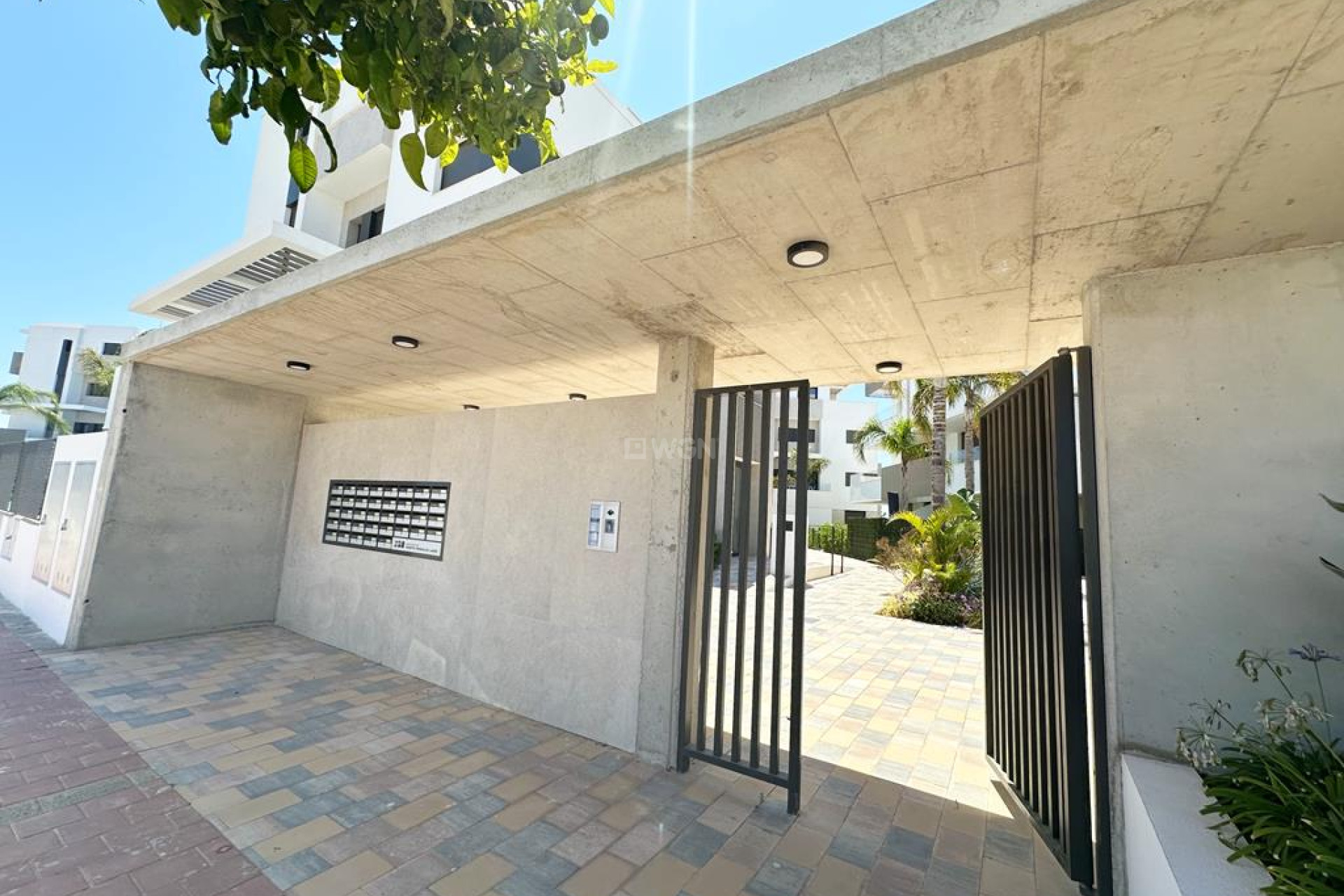 Odsprzedaż - Mieszkanie w bloku - Santa Rosalia Resort - Inland