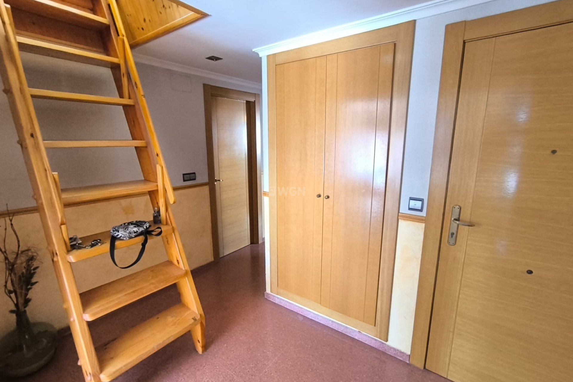 Odsprzedaż - Mieszkanie w bloku - Sax - Inland