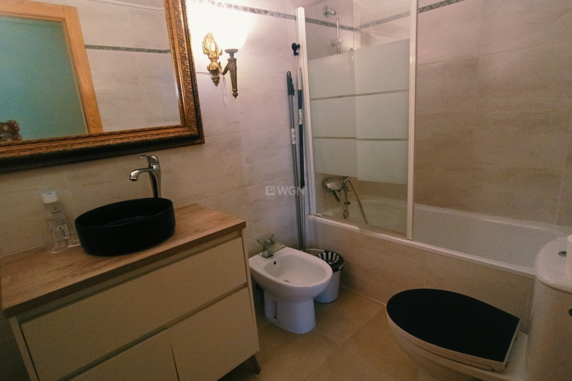 Odsprzedaż - Mieszkanie w bloku - Sucina - Inland