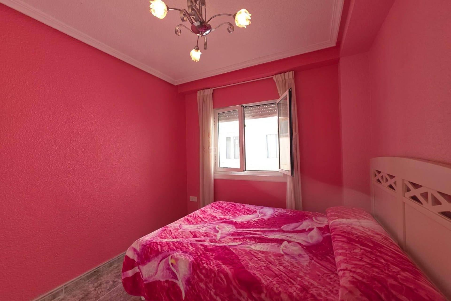 Odsprzedaż - Mieszkanie w bloku - Torrevieja - Acequion