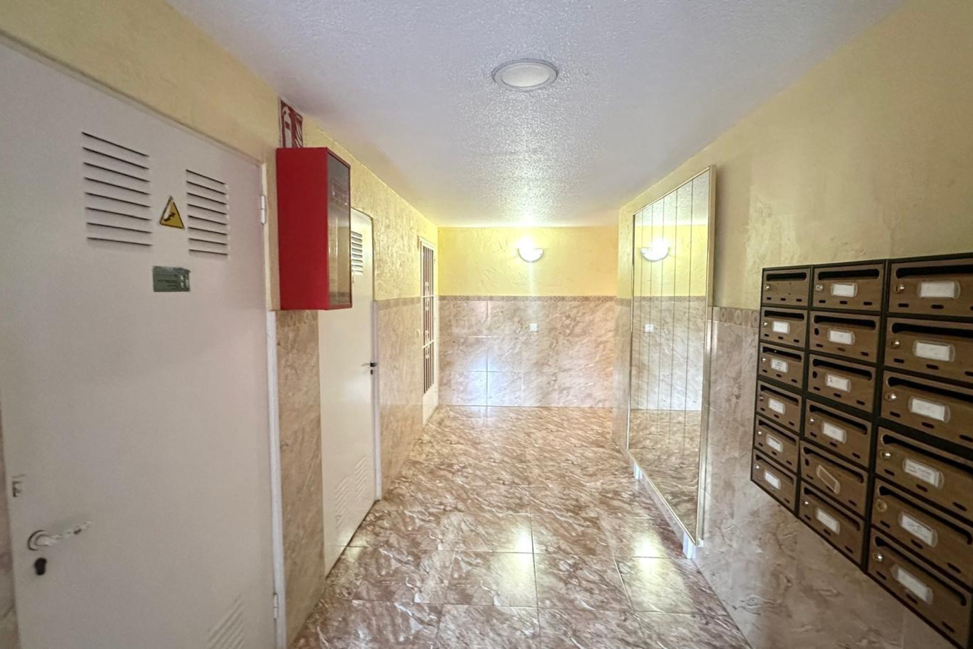 Odsprzedaż - Mieszkanie w bloku - Torrevieja - Acequion