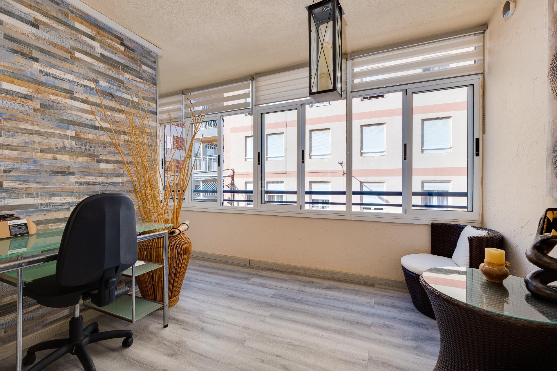 Odsprzedaż - Mieszkanie w bloku - Torrevieja - Acequion