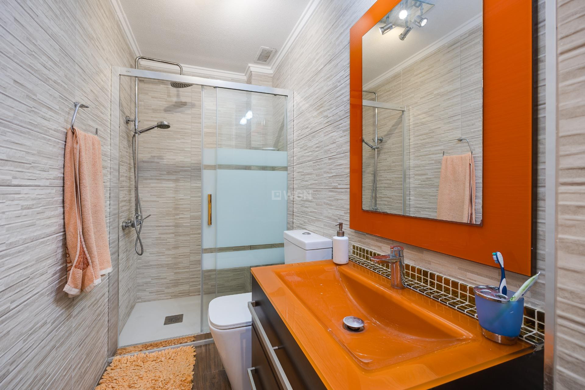 Odsprzedaż - Mieszkanie w bloku - Torrevieja - Acequion