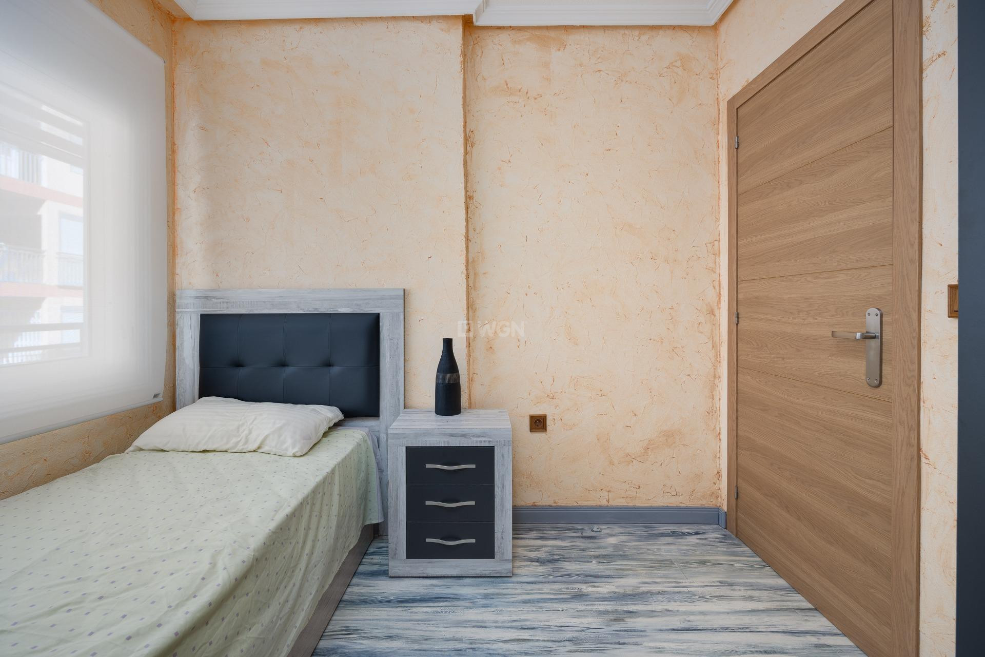 Odsprzedaż - Mieszkanie w bloku - Torrevieja - Acequion