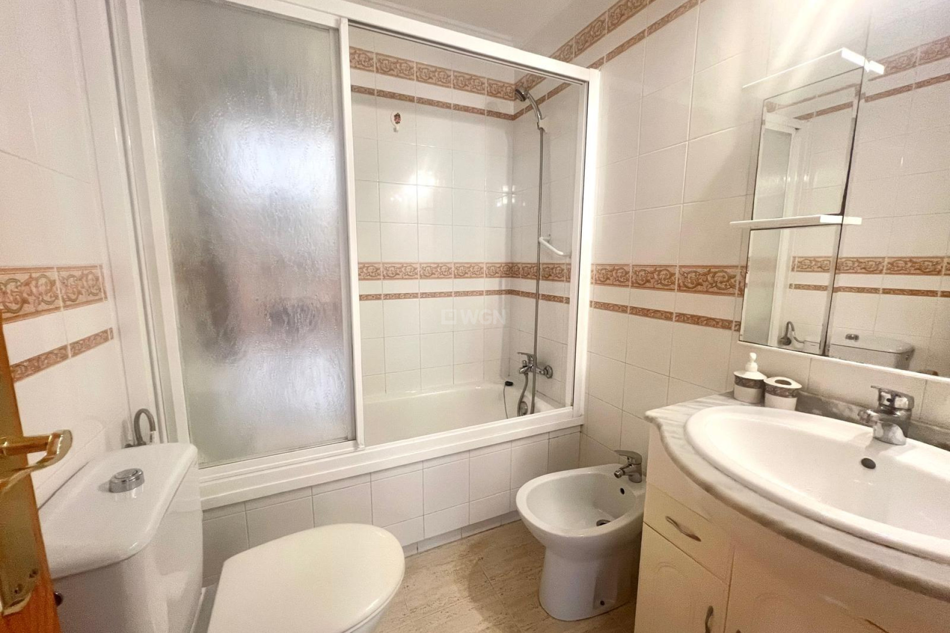 Odsprzedaż - Mieszkanie w bloku - Torrevieja - Acequion