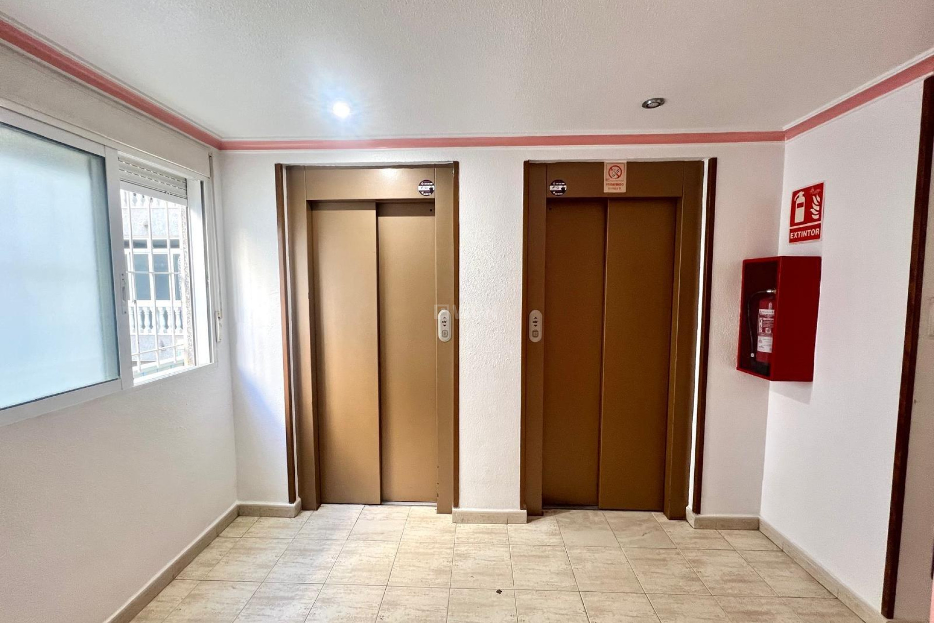 Odsprzedaż - Mieszkanie w bloku - Torrevieja - Acequion