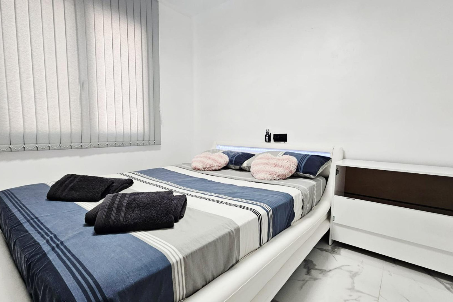 Odsprzedaż - Mieszkanie w bloku - Torrevieja - Acequion