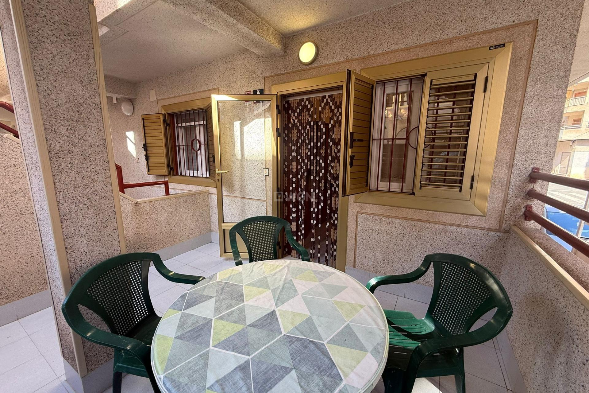 Odsprzedaż - Mieszkanie w bloku - Torrevieja - Acequion