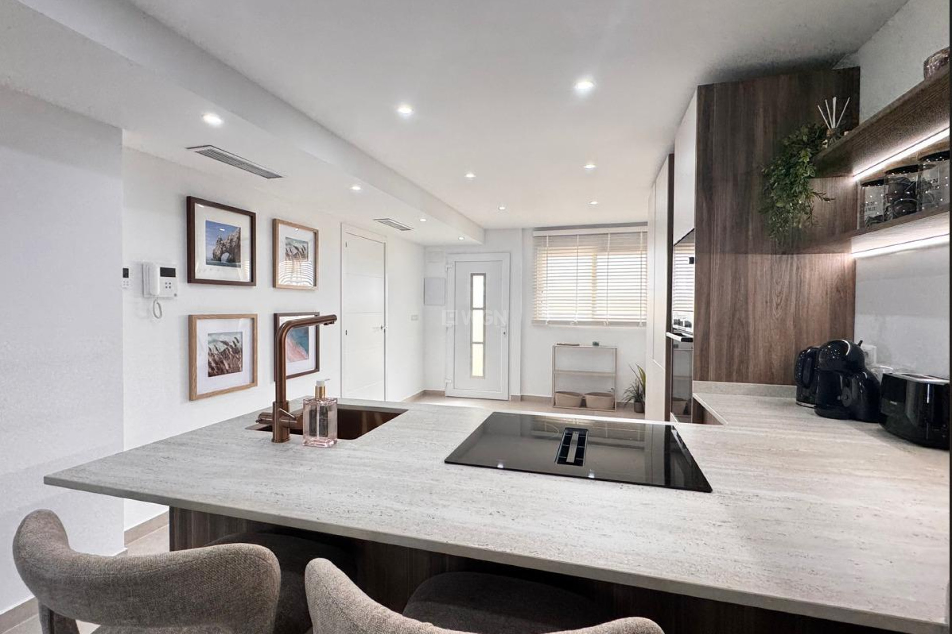 Odsprzedaż - Mieszkanie w bloku - Torrevieja - Acequion