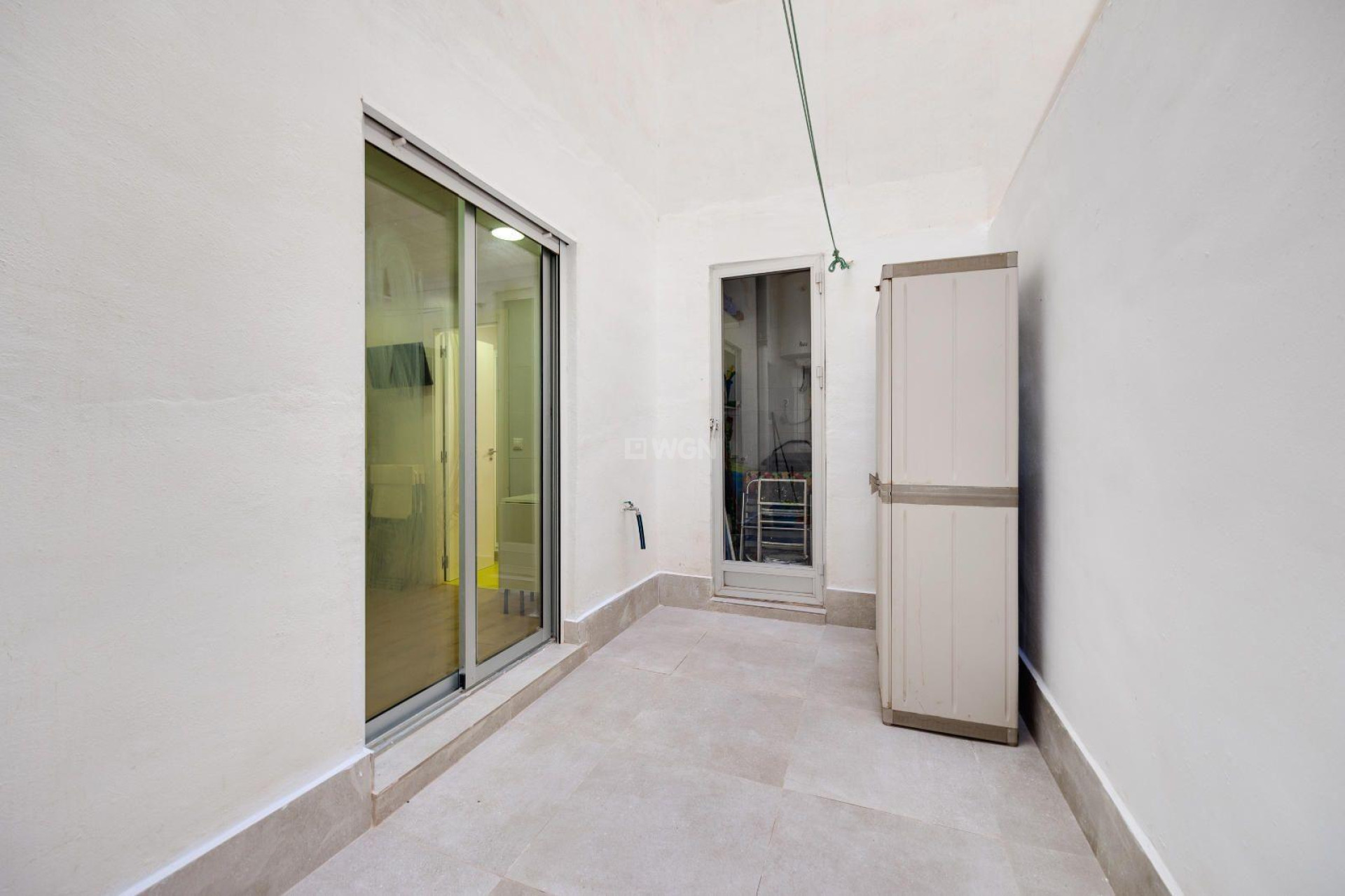 Odsprzedaż - Mieszkanie w bloku - Torrevieja - Acequion