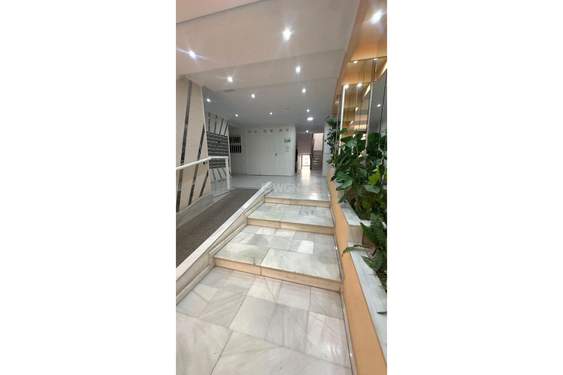 Odsprzedaż - Mieszkanie w bloku - Torrevieja - Acequion