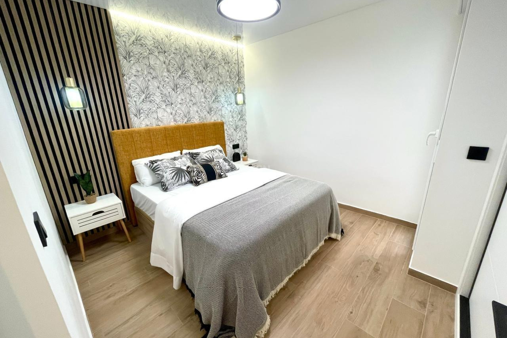 Odsprzedaż - Mieszkanie w bloku - Torrevieja - Acequion