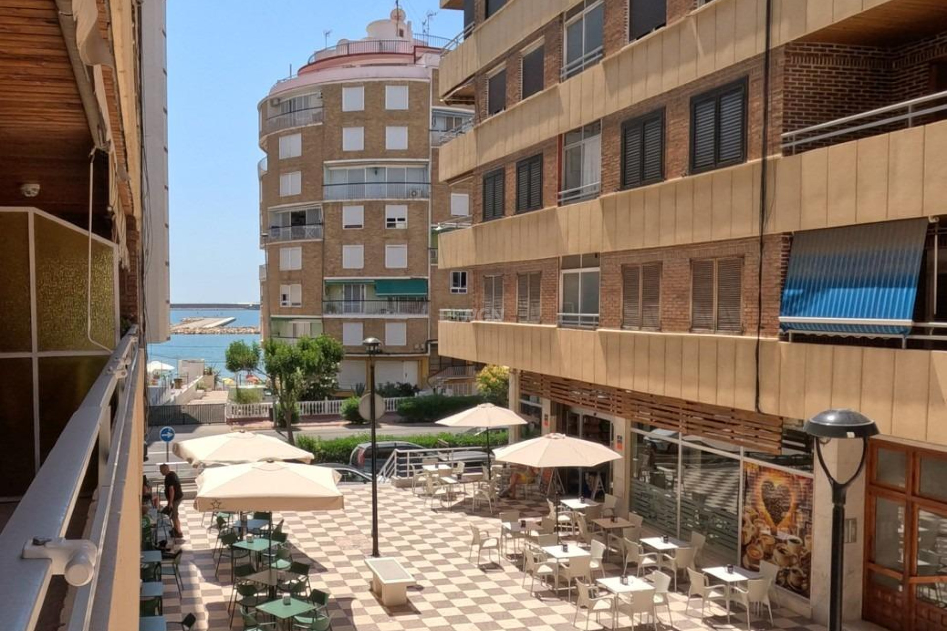 Odsprzedaż - Mieszkanie w bloku - Torrevieja - Acequion