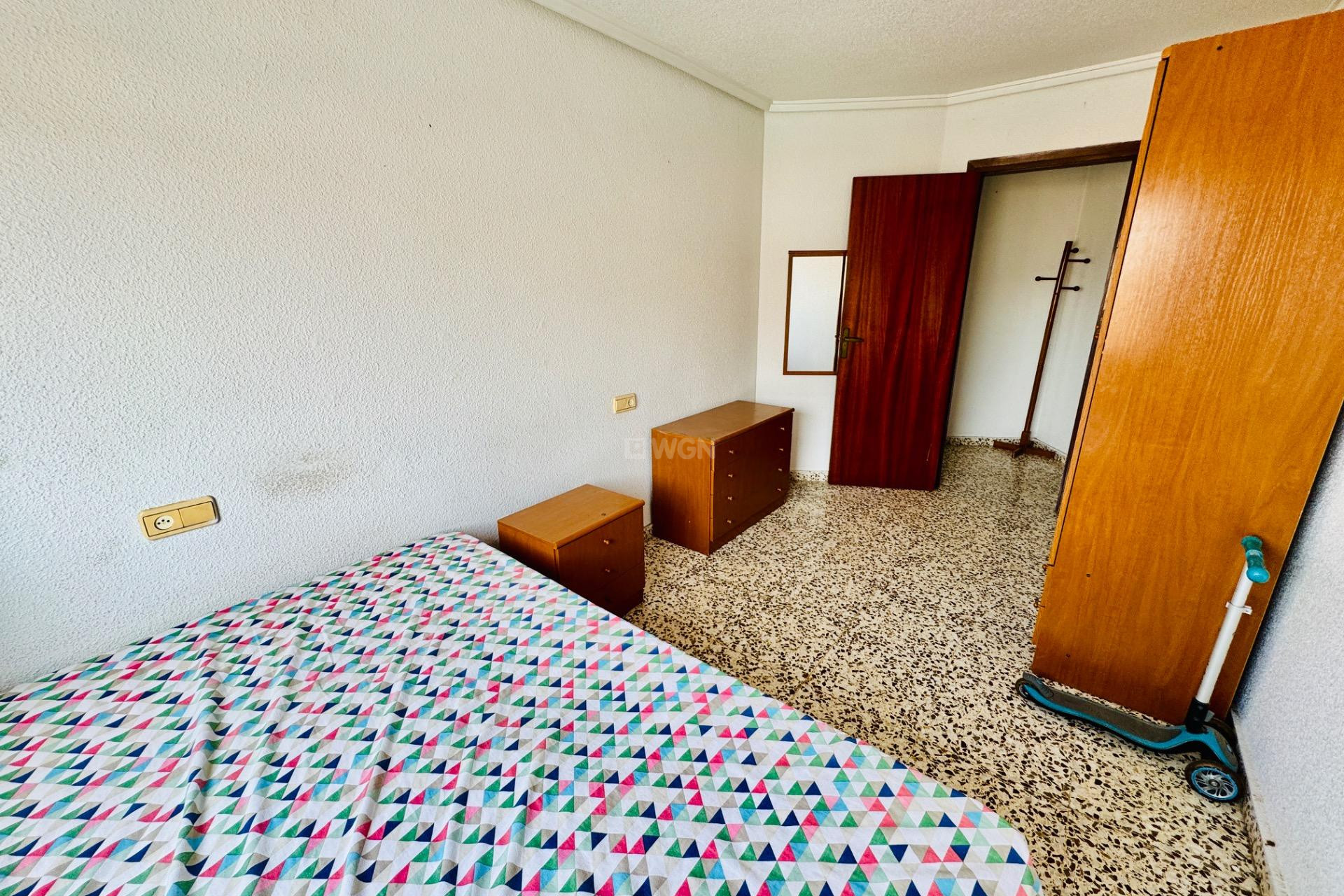 Odsprzedaż - Mieszkanie w bloku - Torrevieja - Acequion