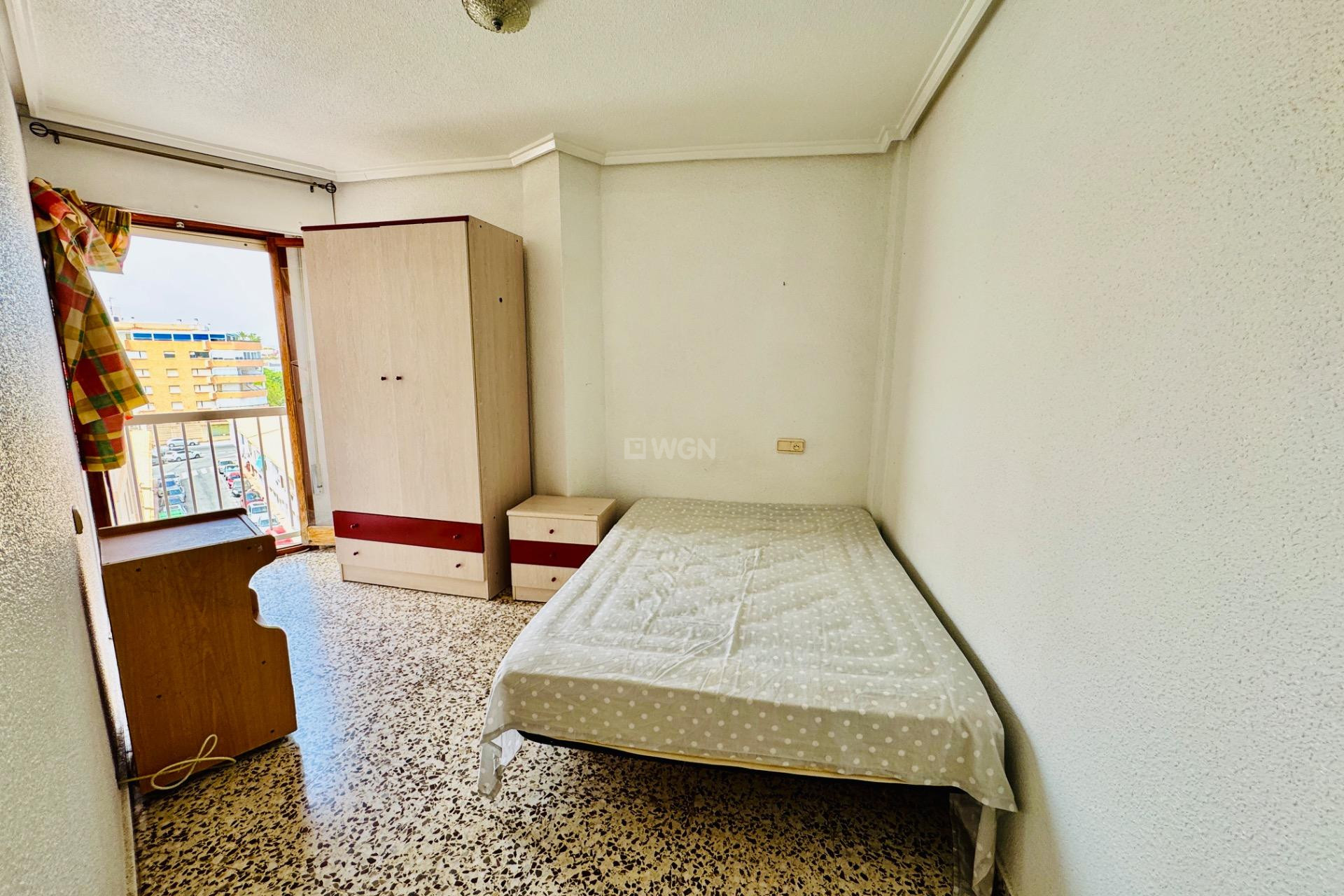 Odsprzedaż - Mieszkanie w bloku - Torrevieja - Acequion
