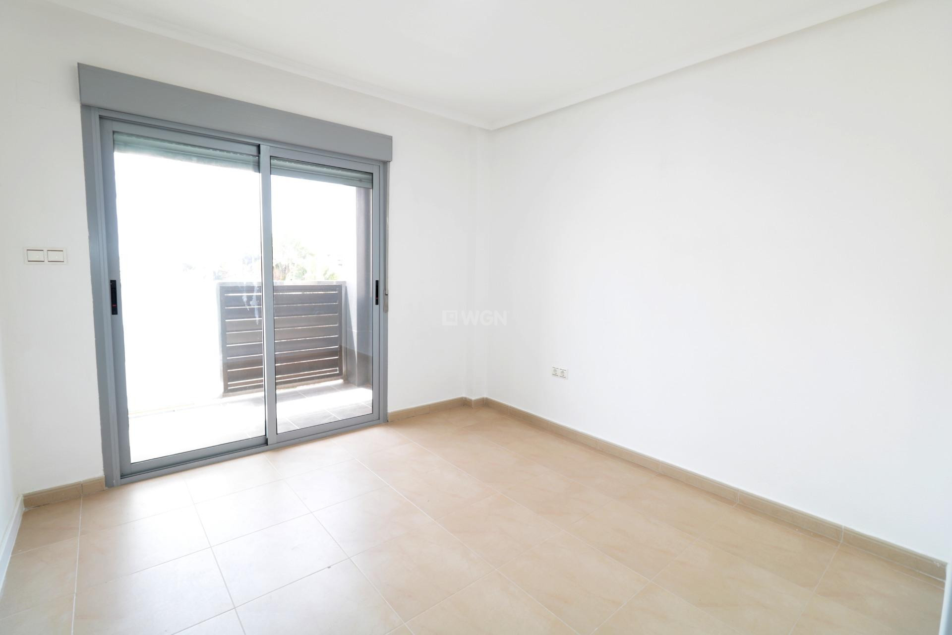 Odsprzedaż - Mieszkanie w bloku - Torrevieja - Acequion