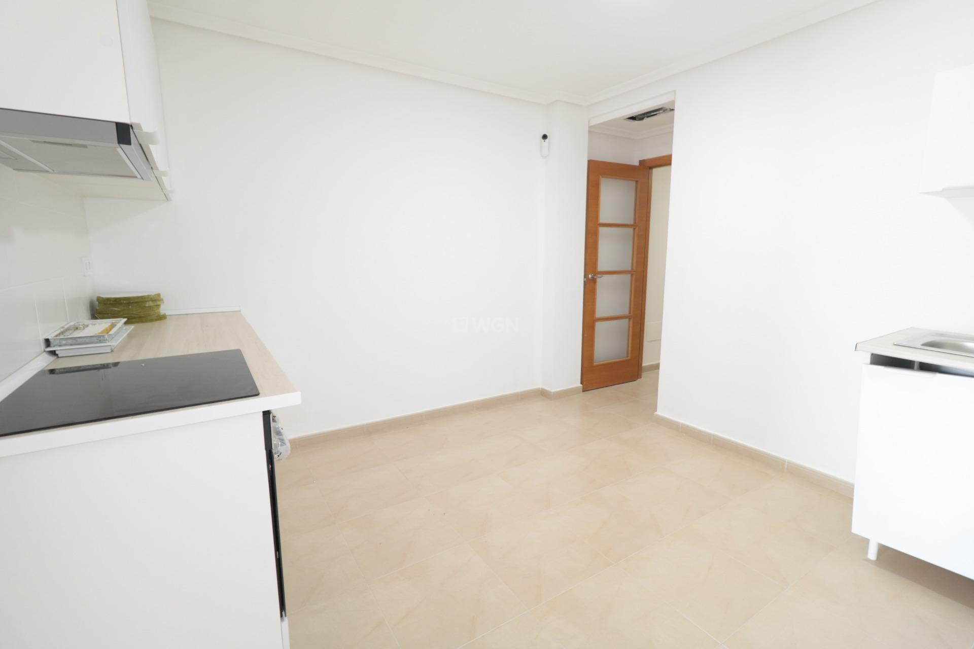Odsprzedaż - Mieszkanie w bloku - Torrevieja - Acequion