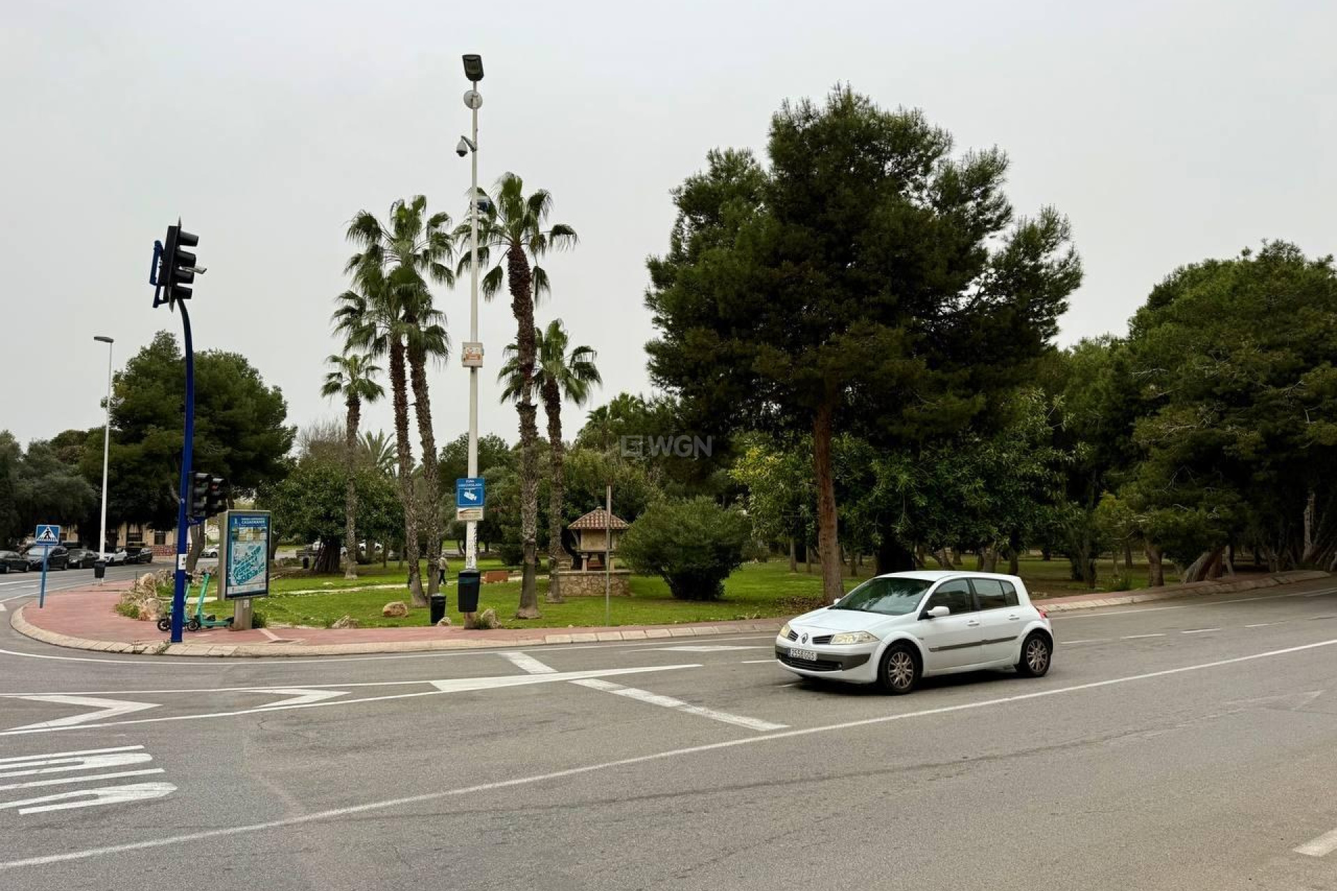 Odsprzedaż - Mieszkanie w bloku - Torrevieja - Acequion