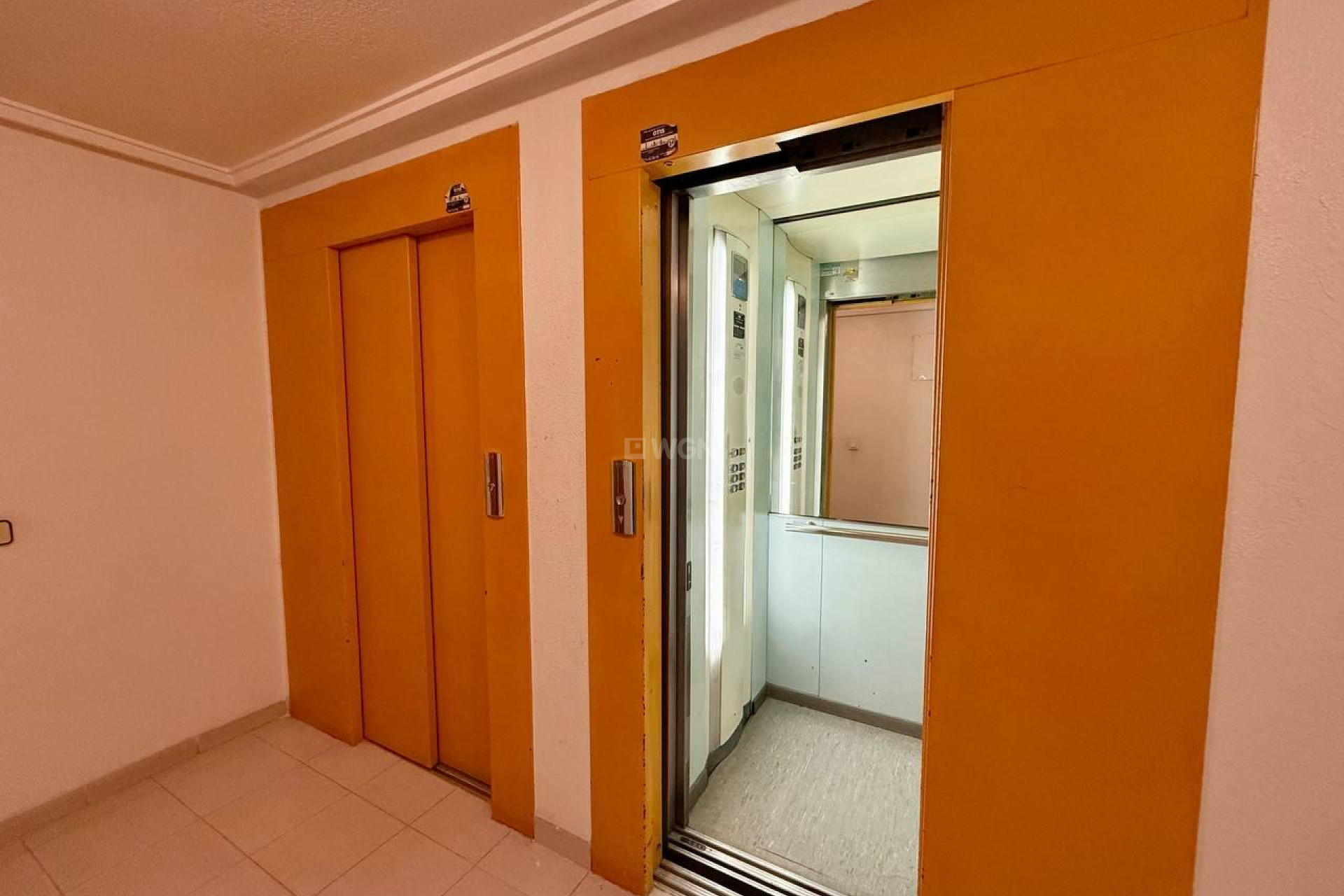 Odsprzedaż - Mieszkanie w bloku - Torrevieja - Acequion