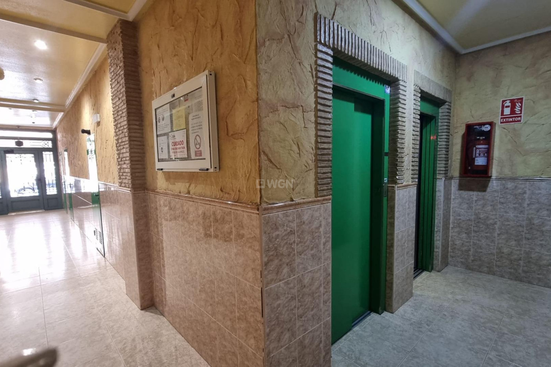 Odsprzedaż - Mieszkanie w bloku - Torrevieja - Acequion
