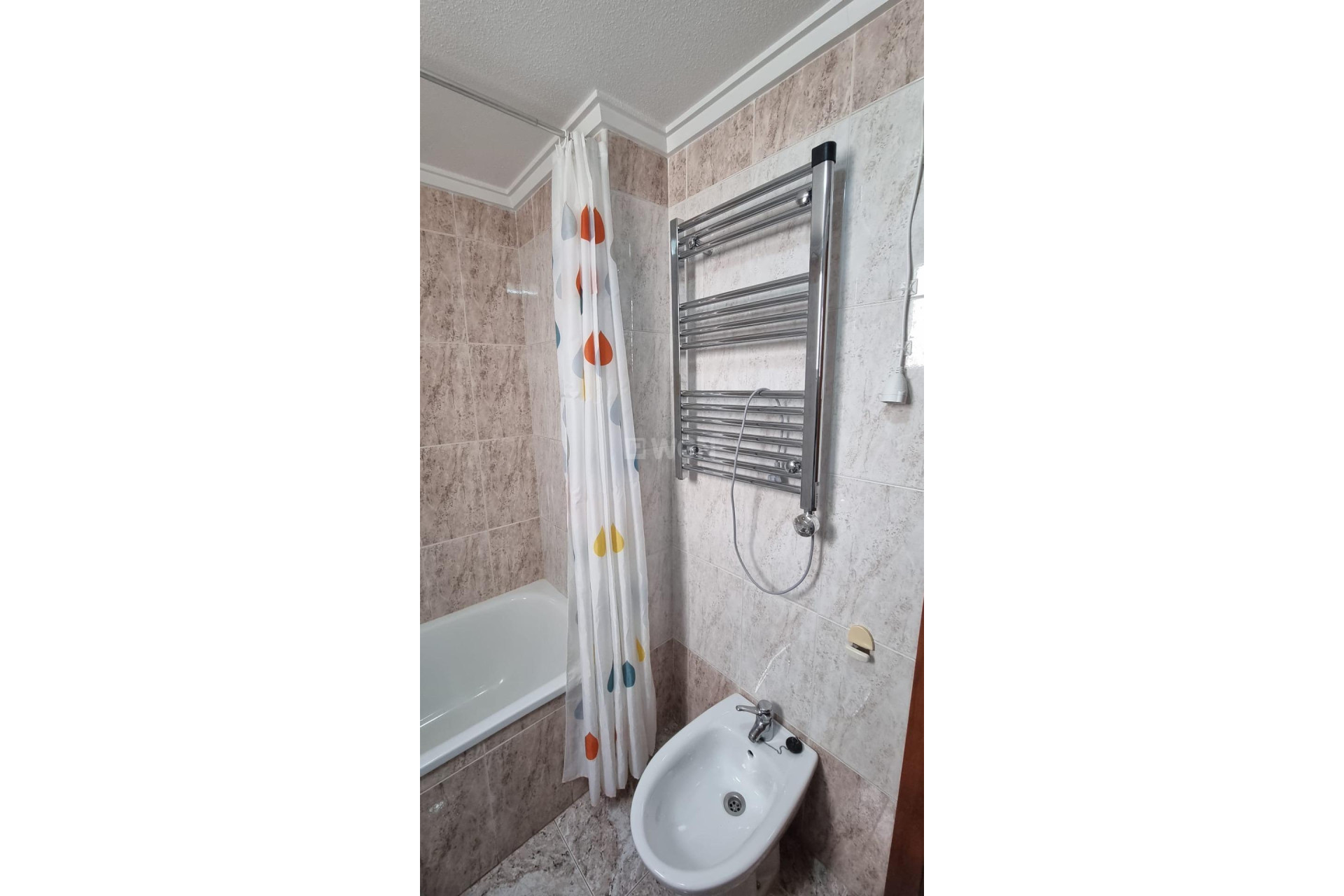 Odsprzedaż - Mieszkanie w bloku - Torrevieja - Acequion