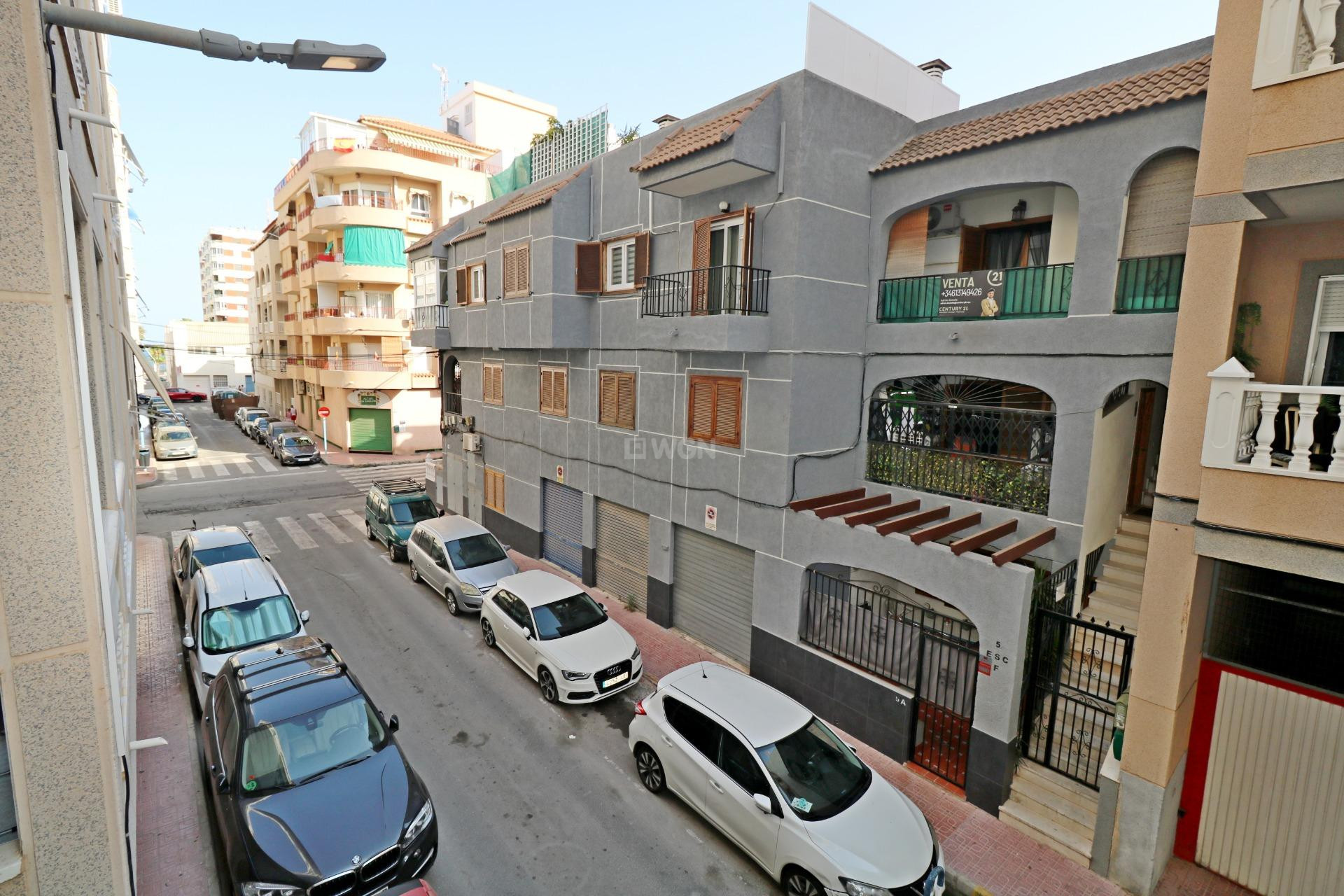 Odsprzedaż - Mieszkanie w bloku - Torrevieja - Acequion