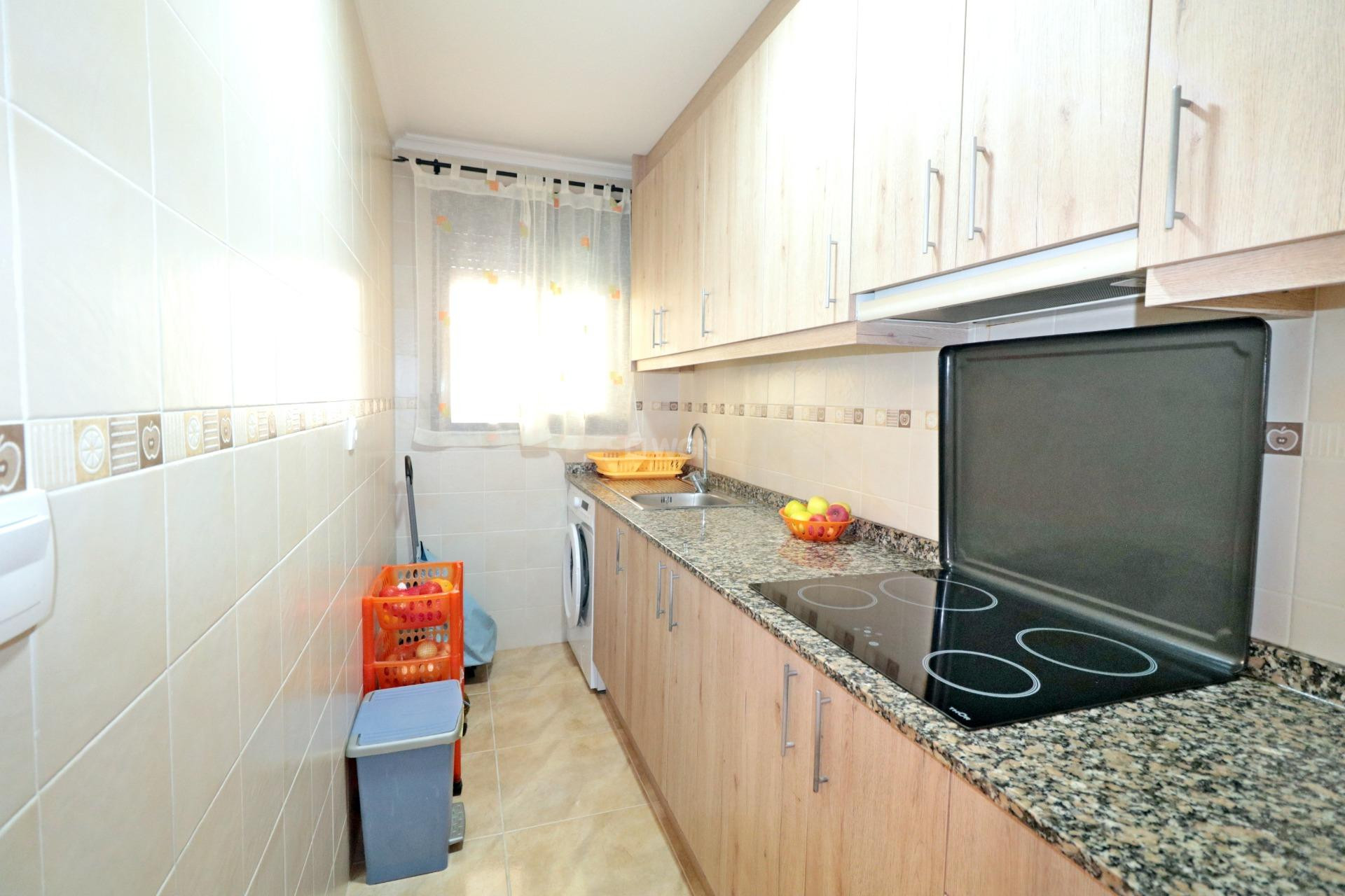 Odsprzedaż - Mieszkanie w bloku - Torrevieja - Acequion