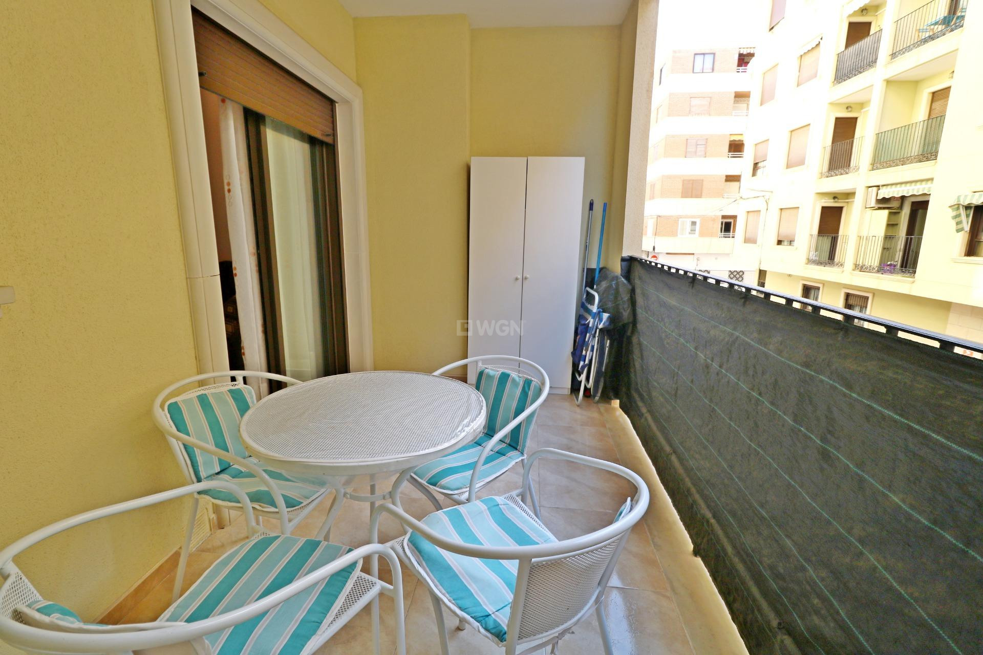 Odsprzedaż - Mieszkanie w bloku - Torrevieja - Acequion