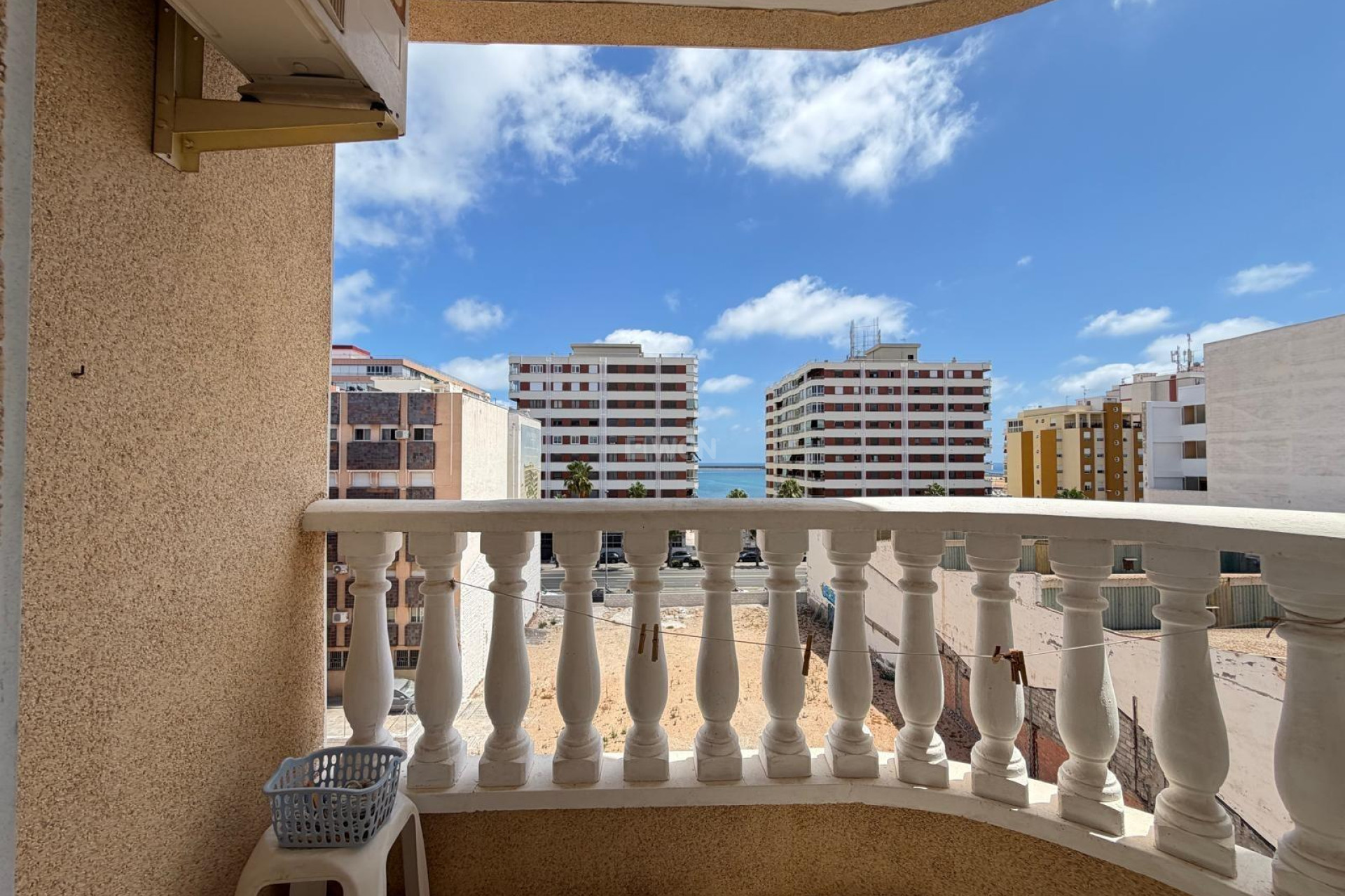 Odsprzedaż - Mieszkanie w bloku - Torrevieja - Acequion