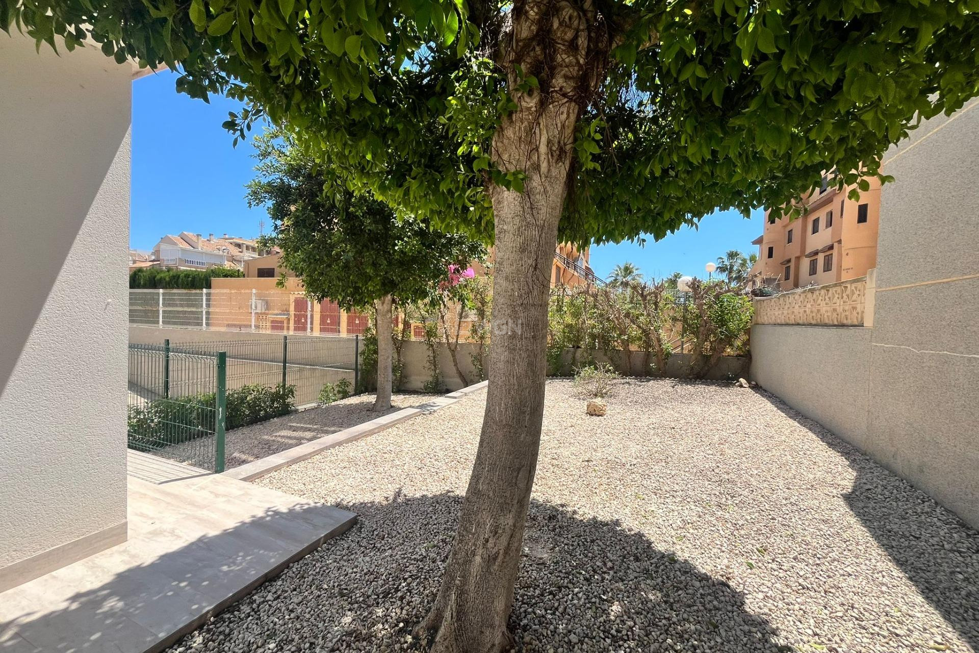 Odsprzedaż - Mieszkanie w bloku - Torrevieja - aguas nuevas