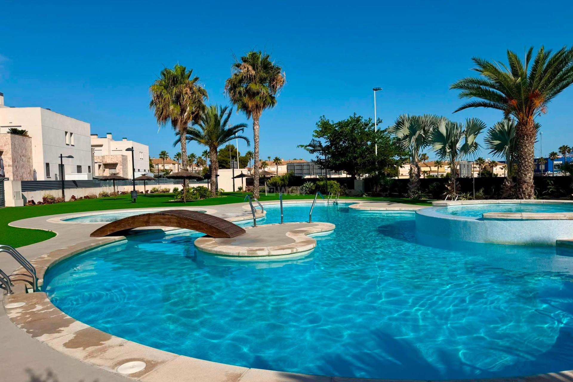 Odsprzedaż - Mieszkanie w bloku - Torrevieja - aguas nuevas
