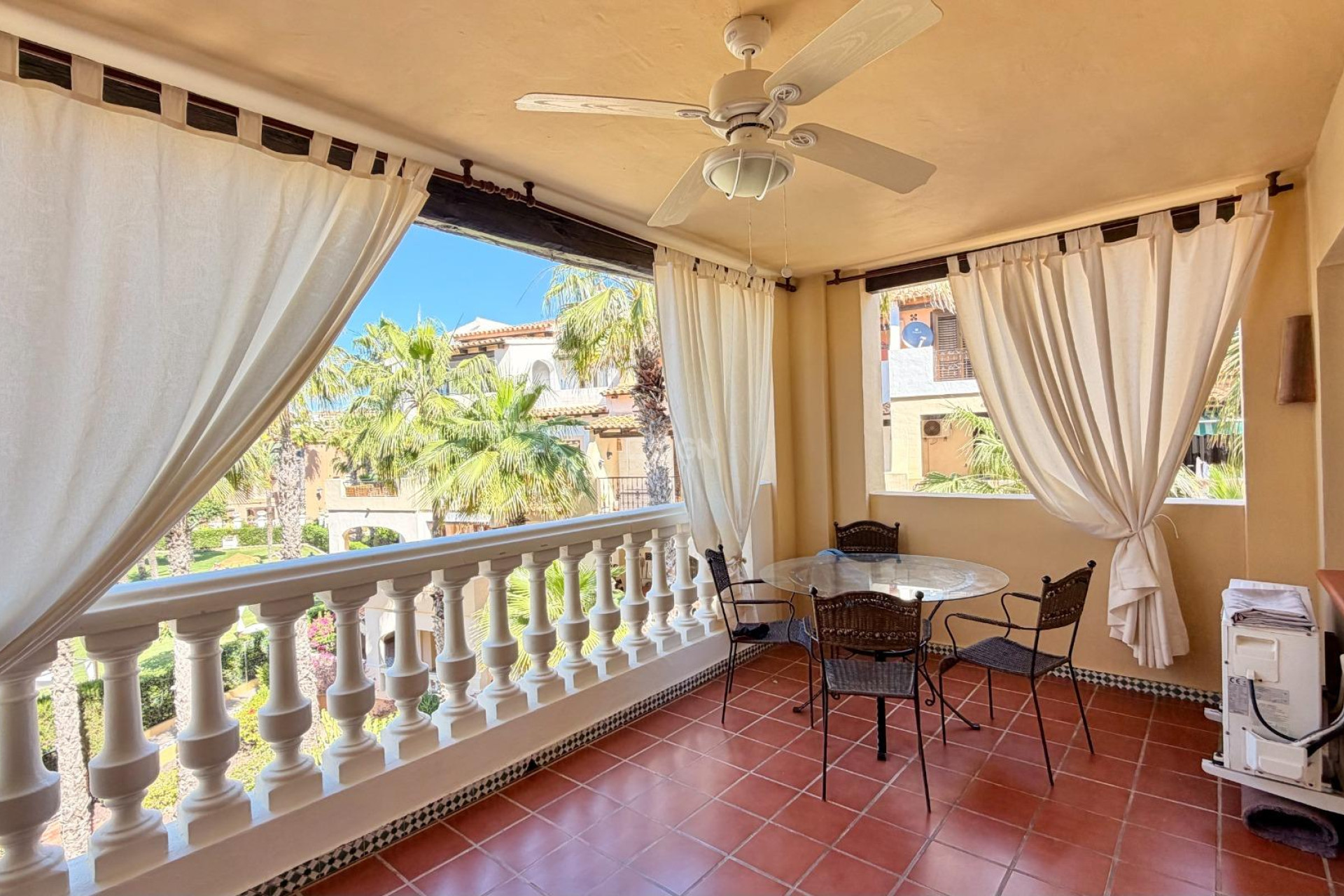Odsprzedaż - Mieszkanie w bloku - Torrevieja - Aldea Del Mar