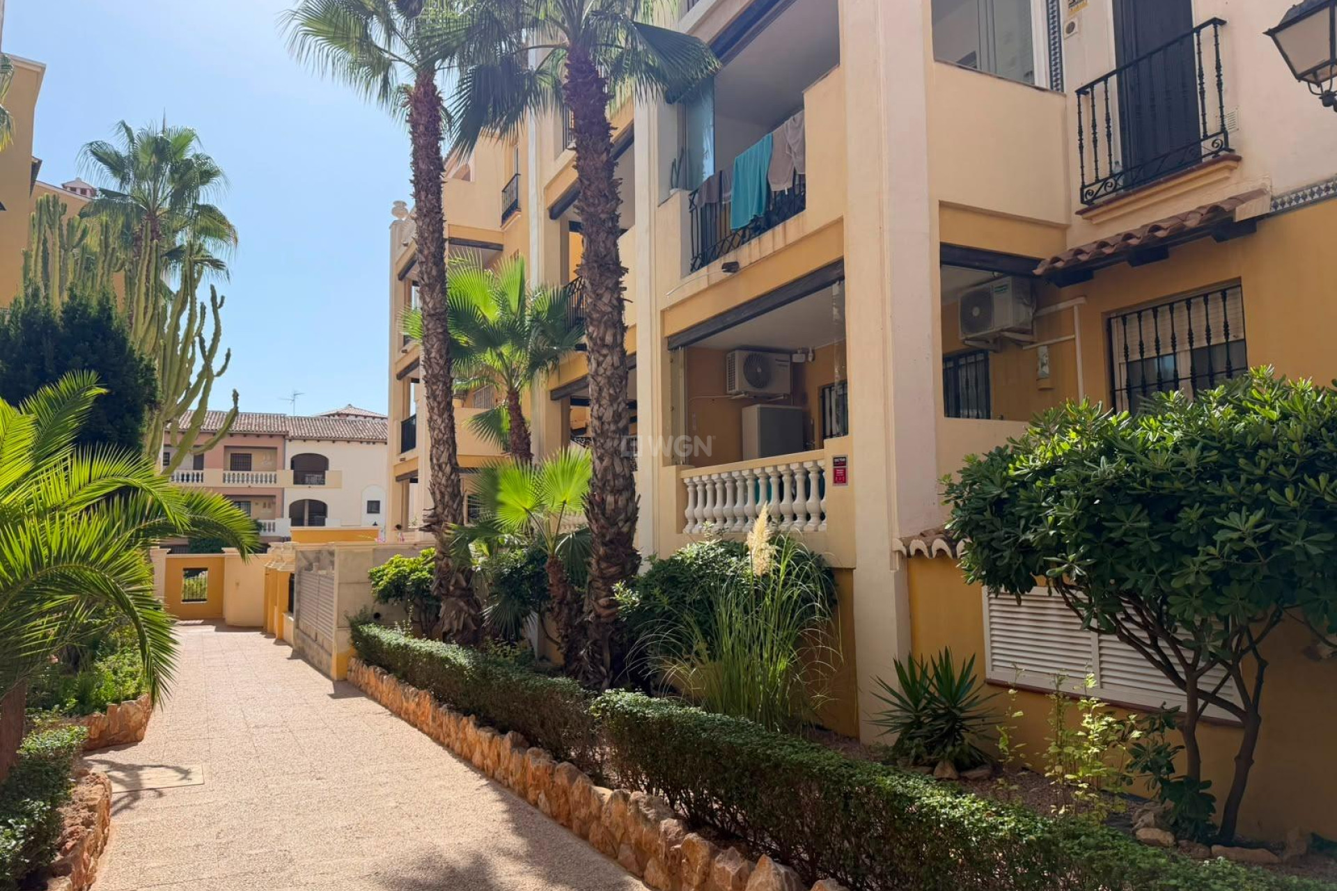 Odsprzedaż - Mieszkanie w bloku - Torrevieja - Aldea Del Mar